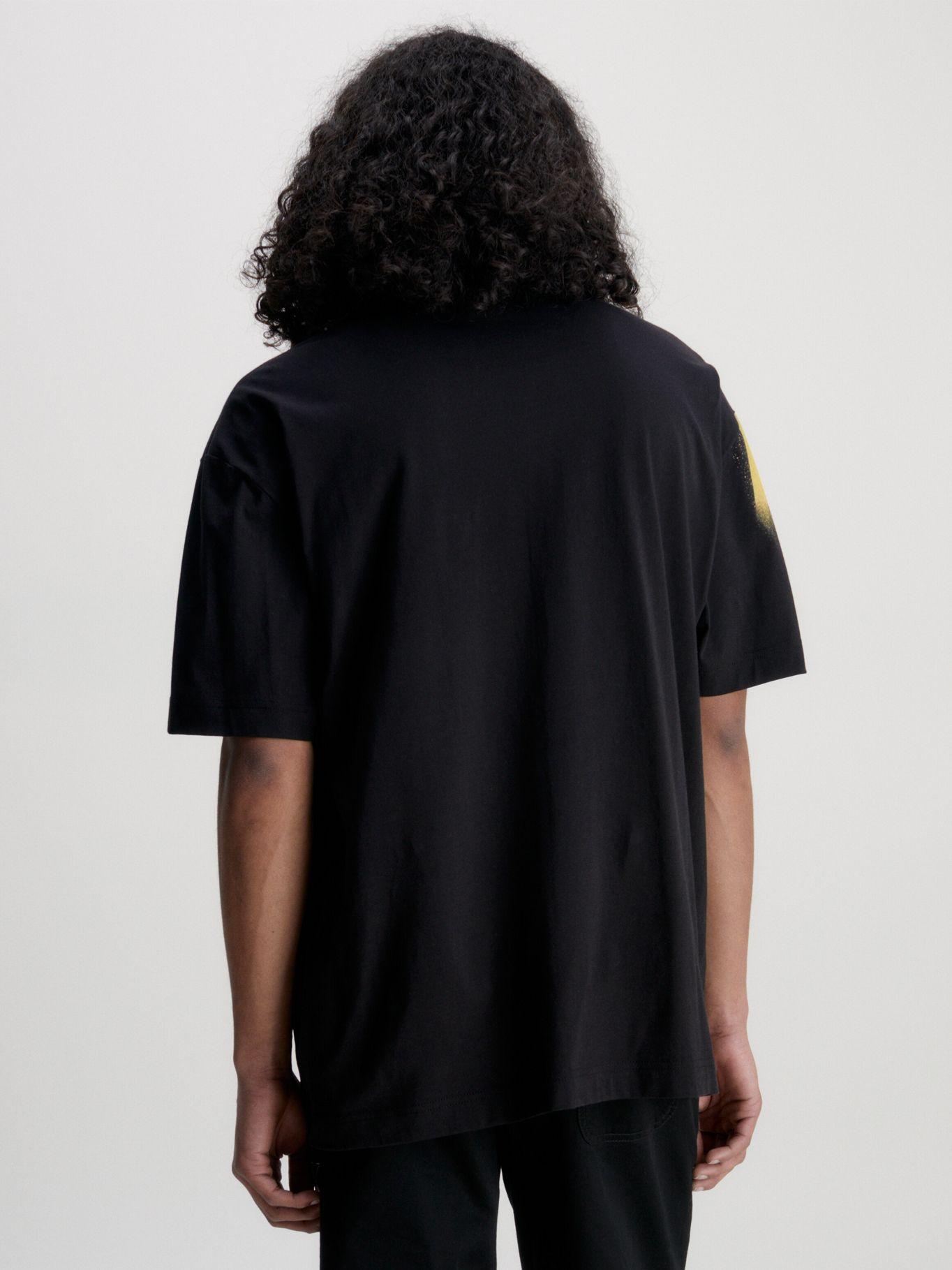 Polera Graphic Spray Negro Calvin Klein-2