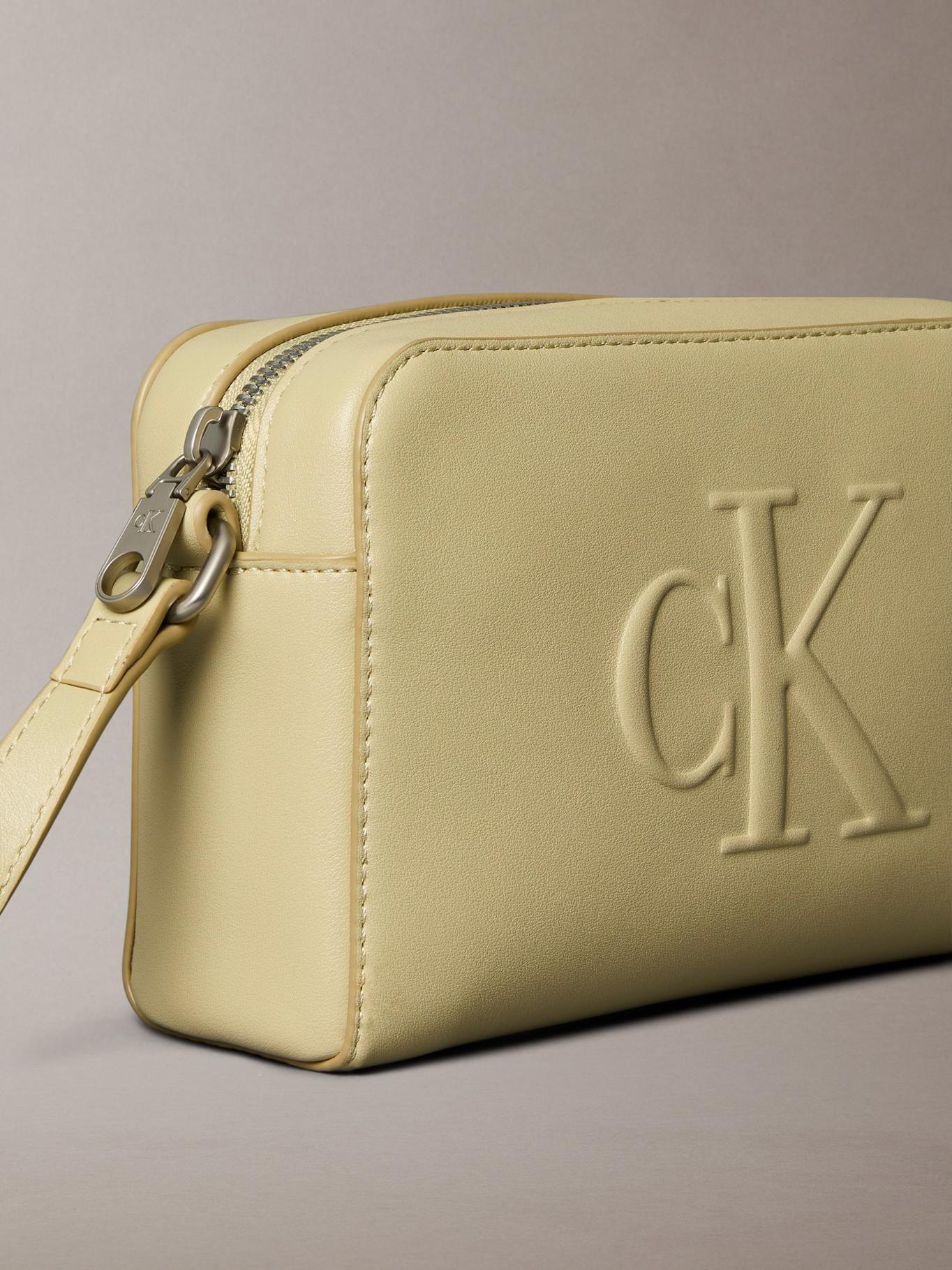 Bandolera Sculpted Verde Calvin Klein-3