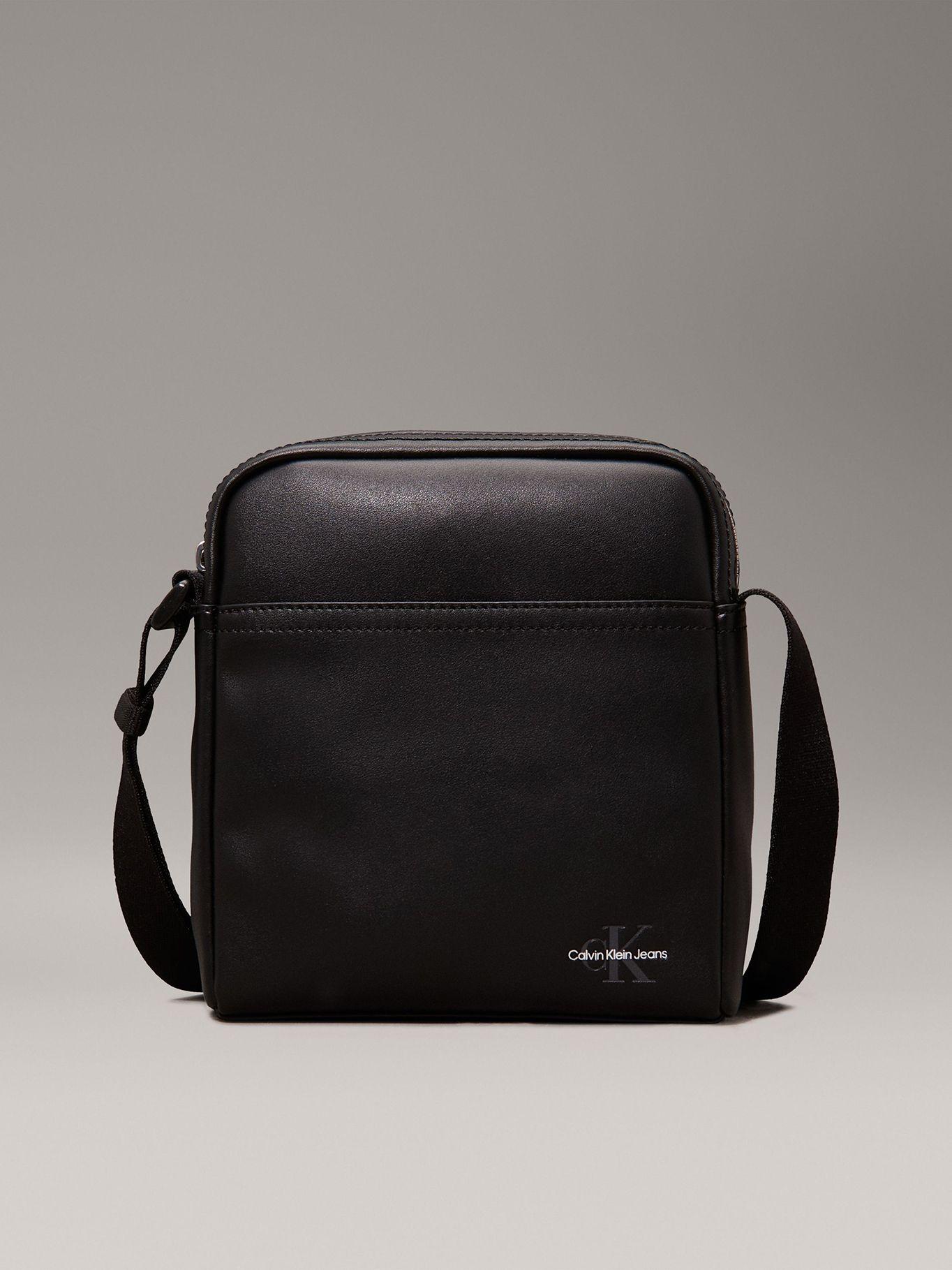 Bolso Reporter Monogram Soft 18 Negro Calvin Klein-0
