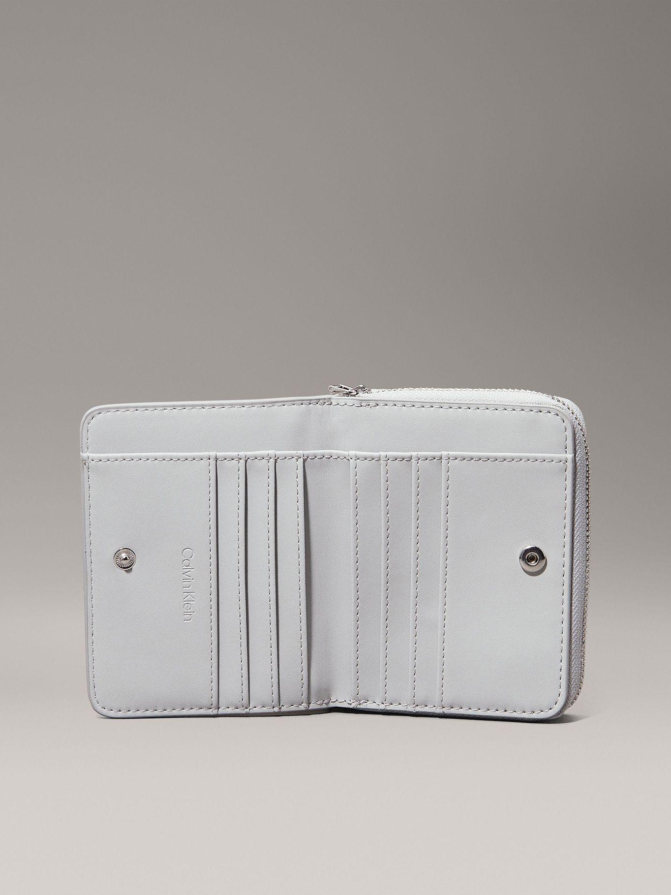 Billetera Ck Must Medium Gris Calvin Klein-2