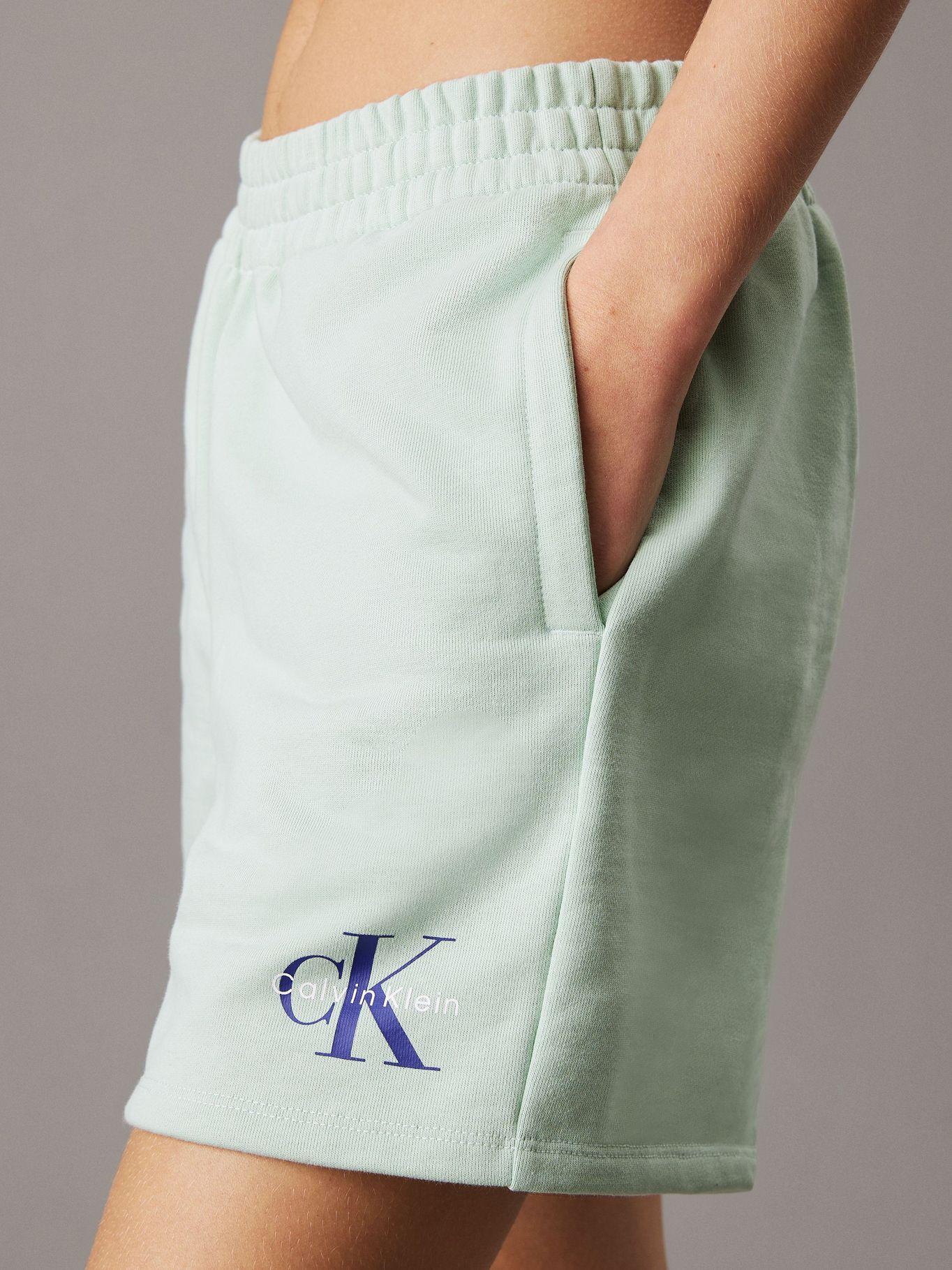 Shorts Felpa Francesa Logo Monograma Verde Calvin Klein-3