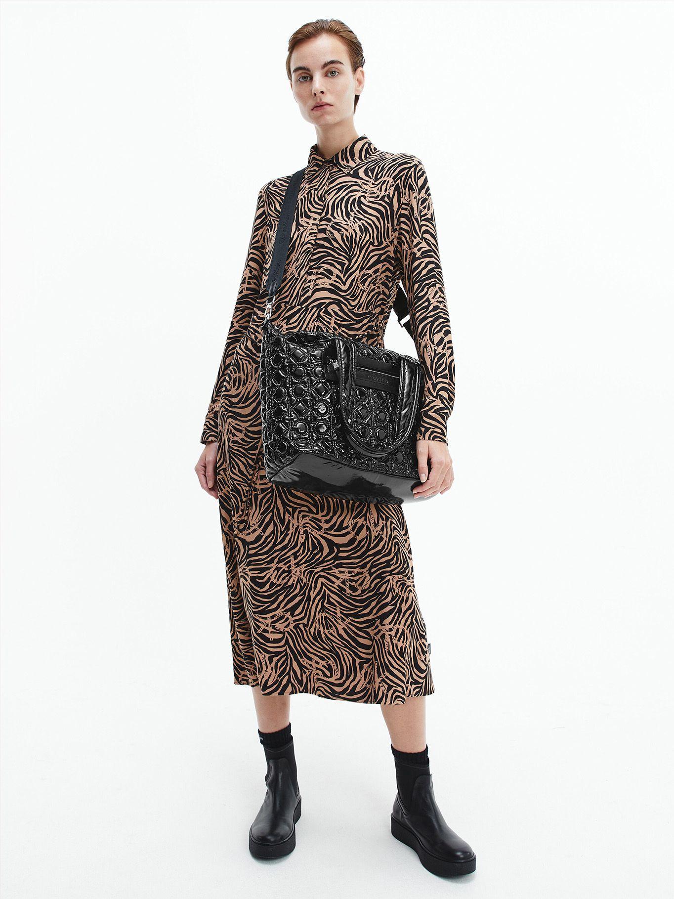 Cartera Tote Ck Essential Quilt Negro Calvin Klein-6