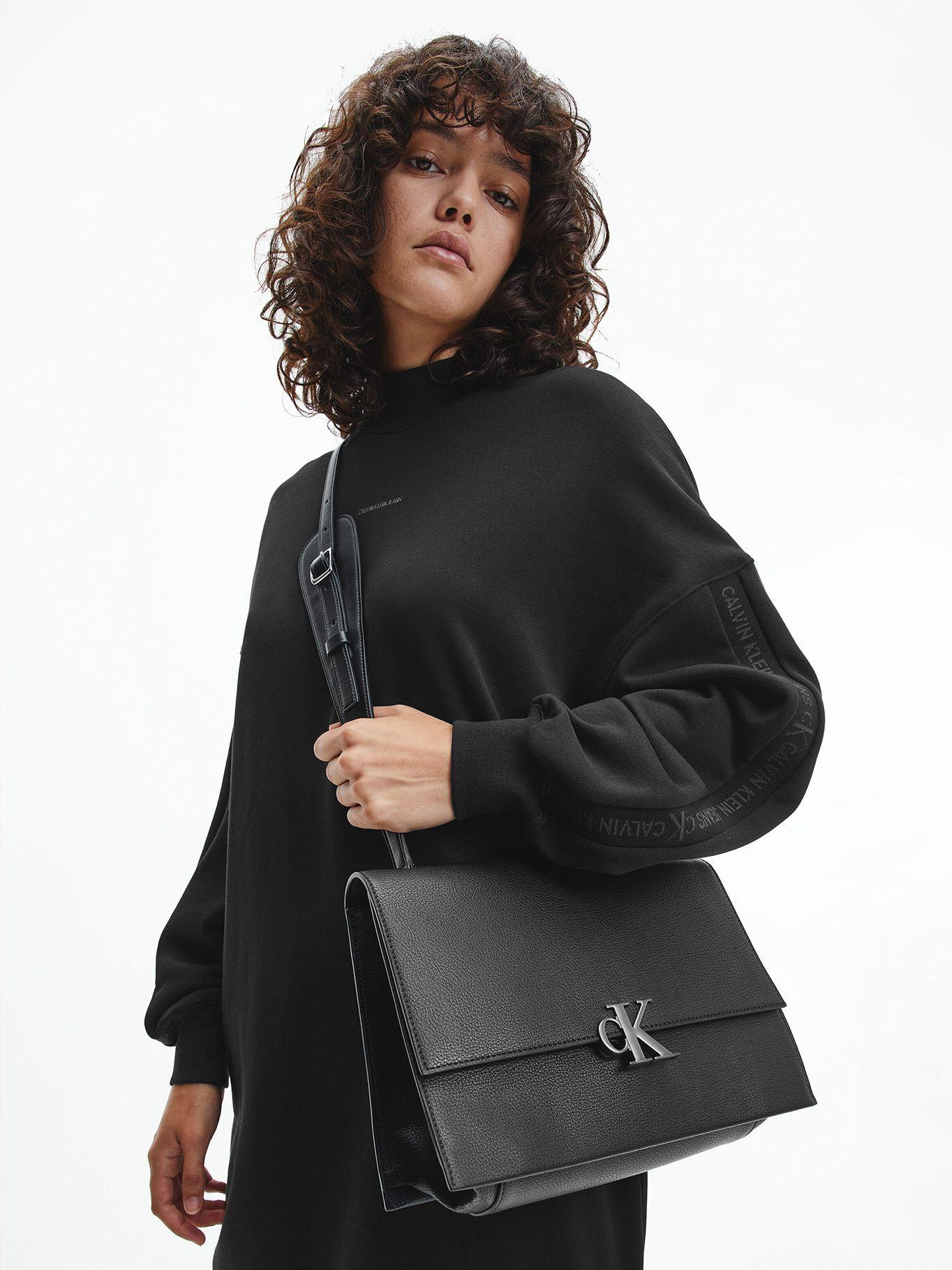 Cartera Xbody Minimal Monogram Negro Calvin Klein-4