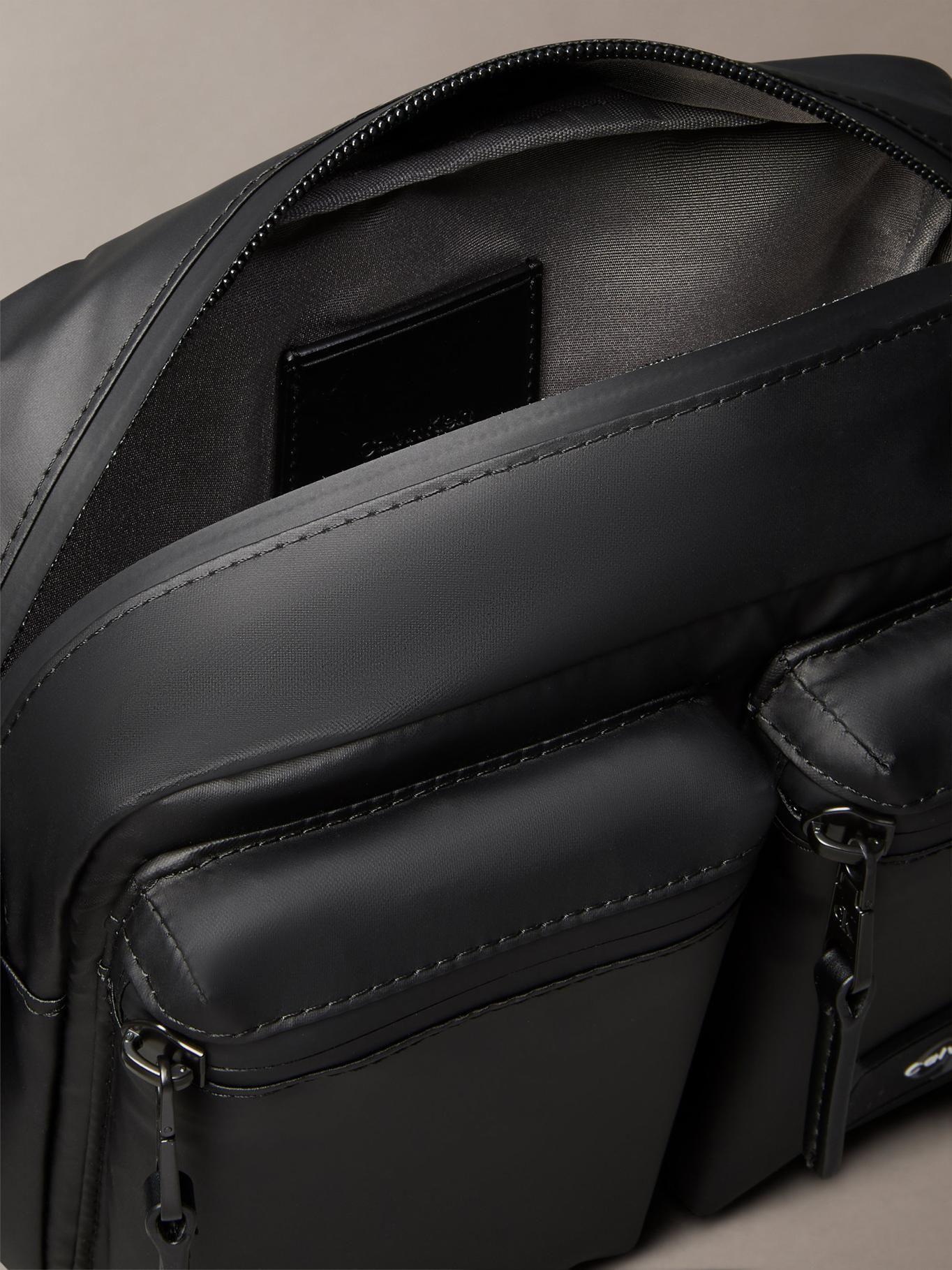 Bolso Cruzado Utilitario Negro Calvin Klein-2