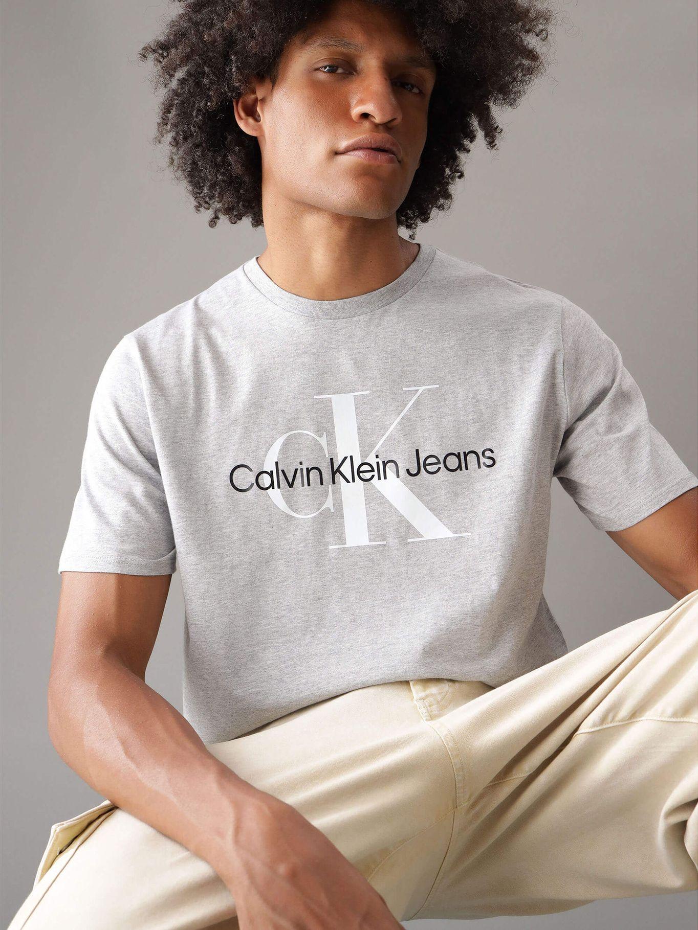 Polera Monogram Crew Gris Calvin Klein-3