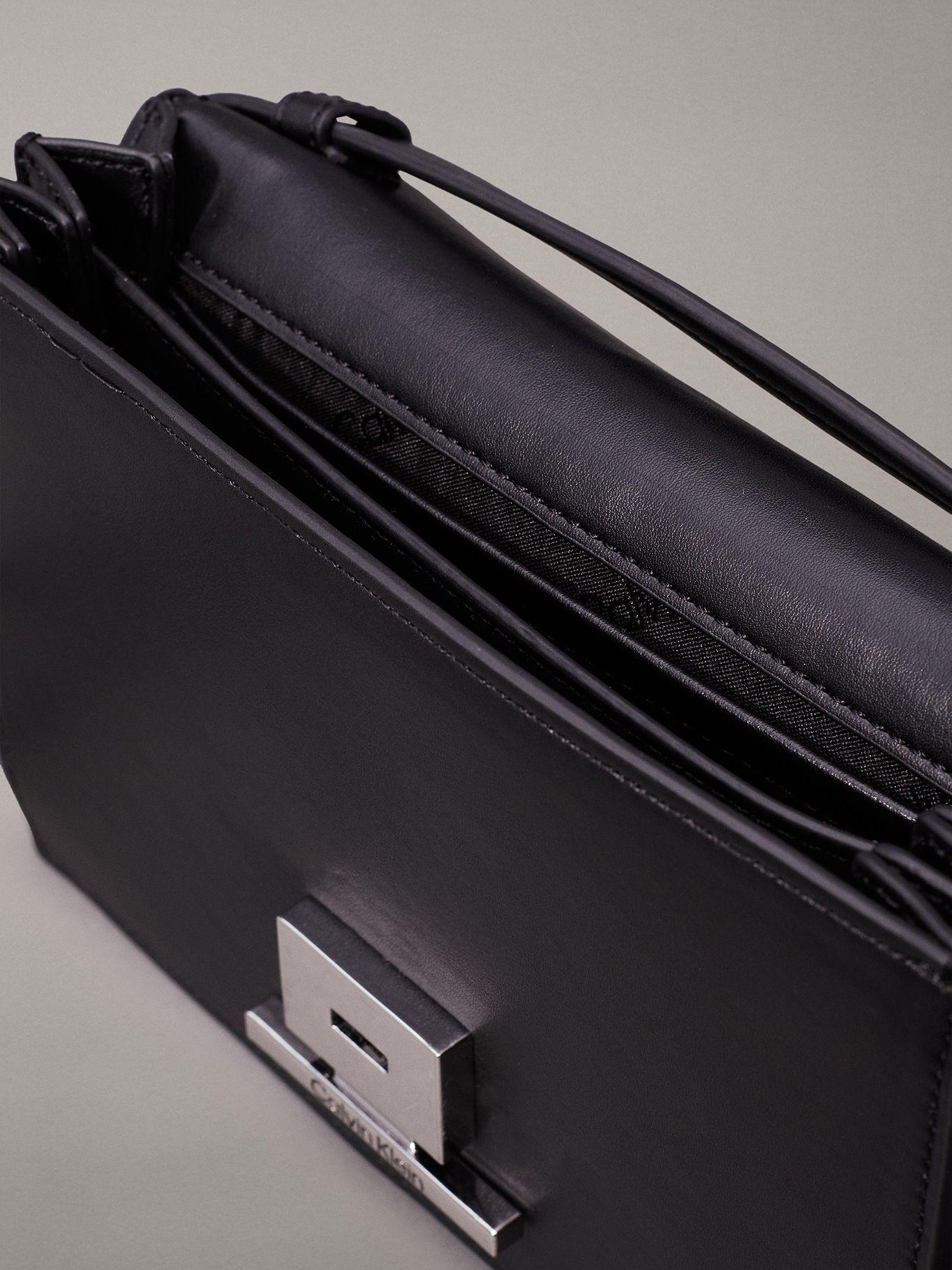 Bandolera Ck Linear Negro BEH Calvin Klein-3