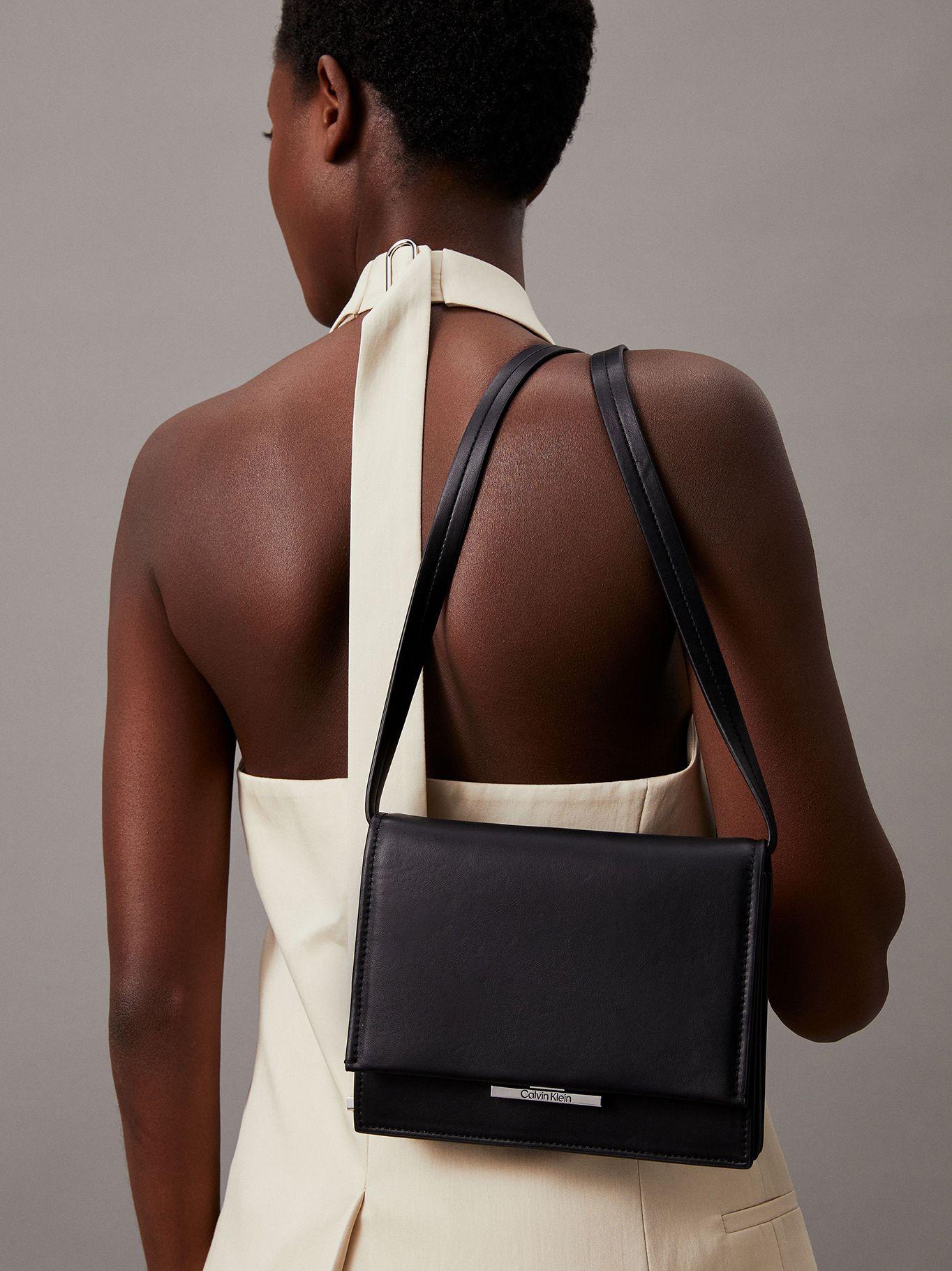 Bandolera Ck Linear Negro BEH Calvin Klein-4