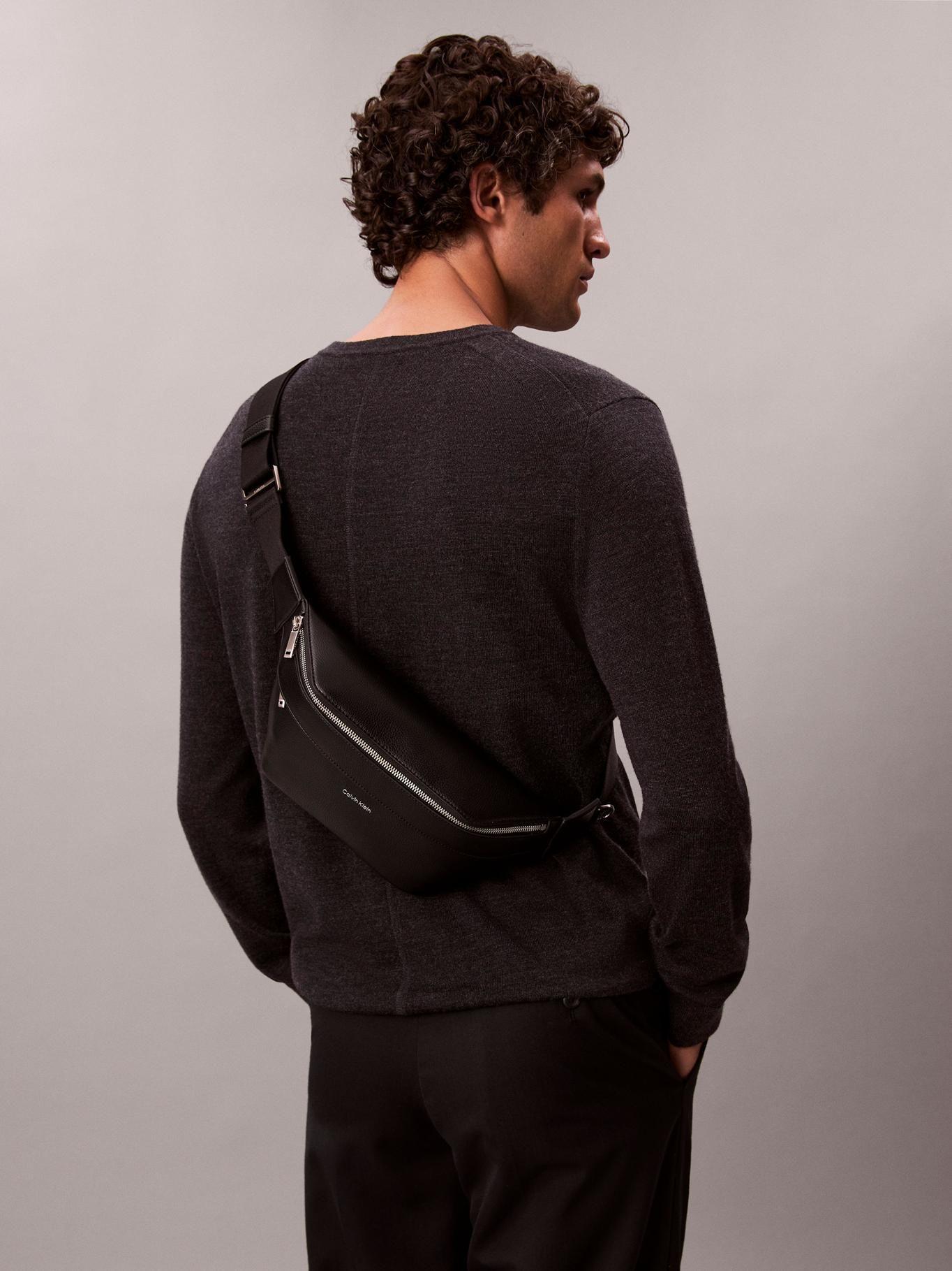 Banano Micro Pebble Negro Calvin Klein 01-4