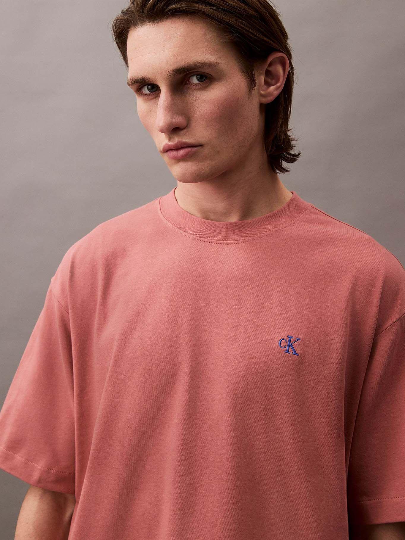 Polera Relaxed y Monograma Archive Rosado Calvin Klein-3