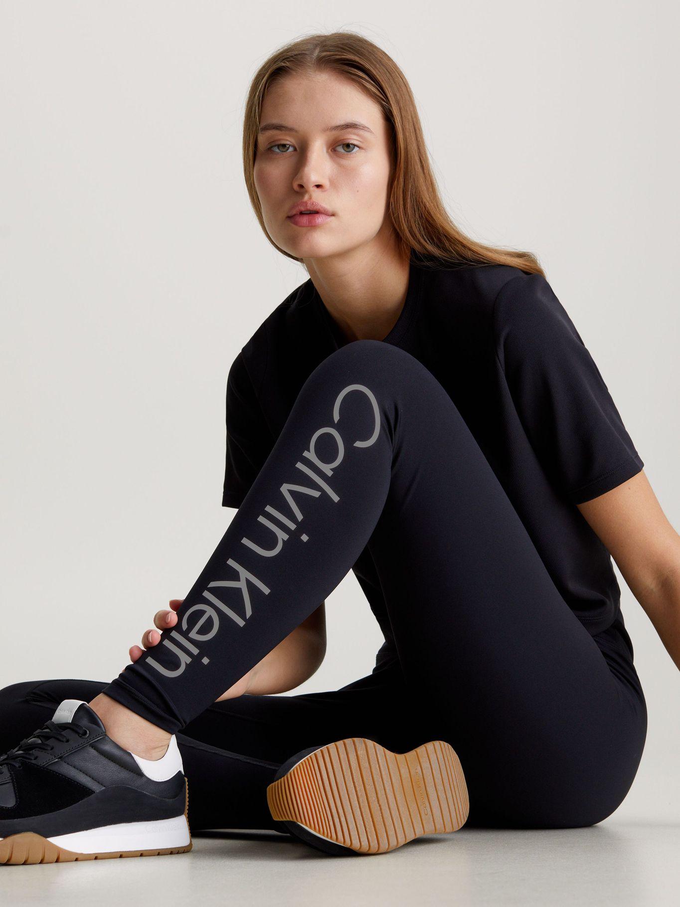 Calzas Vertical Logo Negro Calvin Klein-3