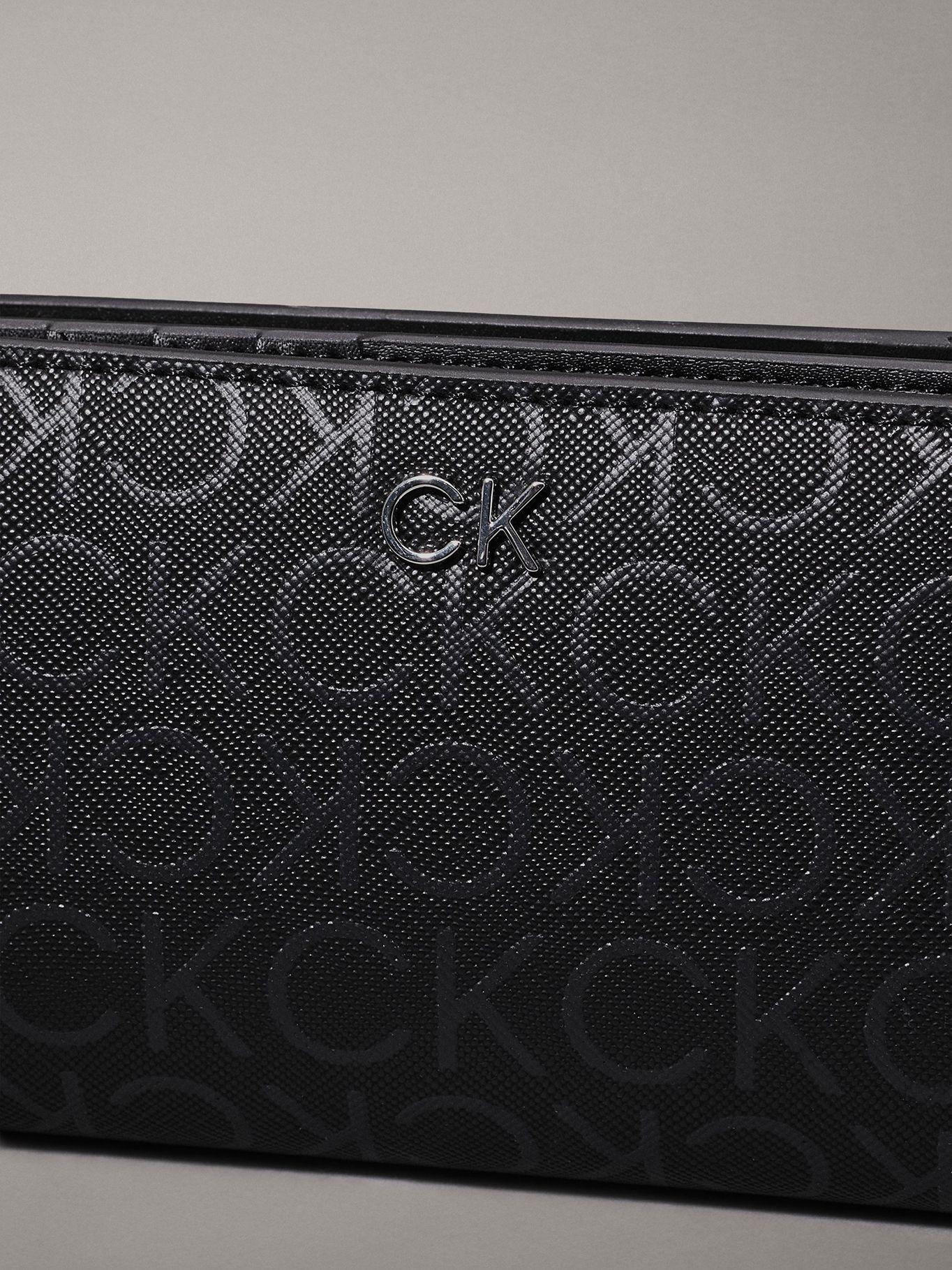 Billetera CK Daily Bifold Mono Negro Calvin Klein-3