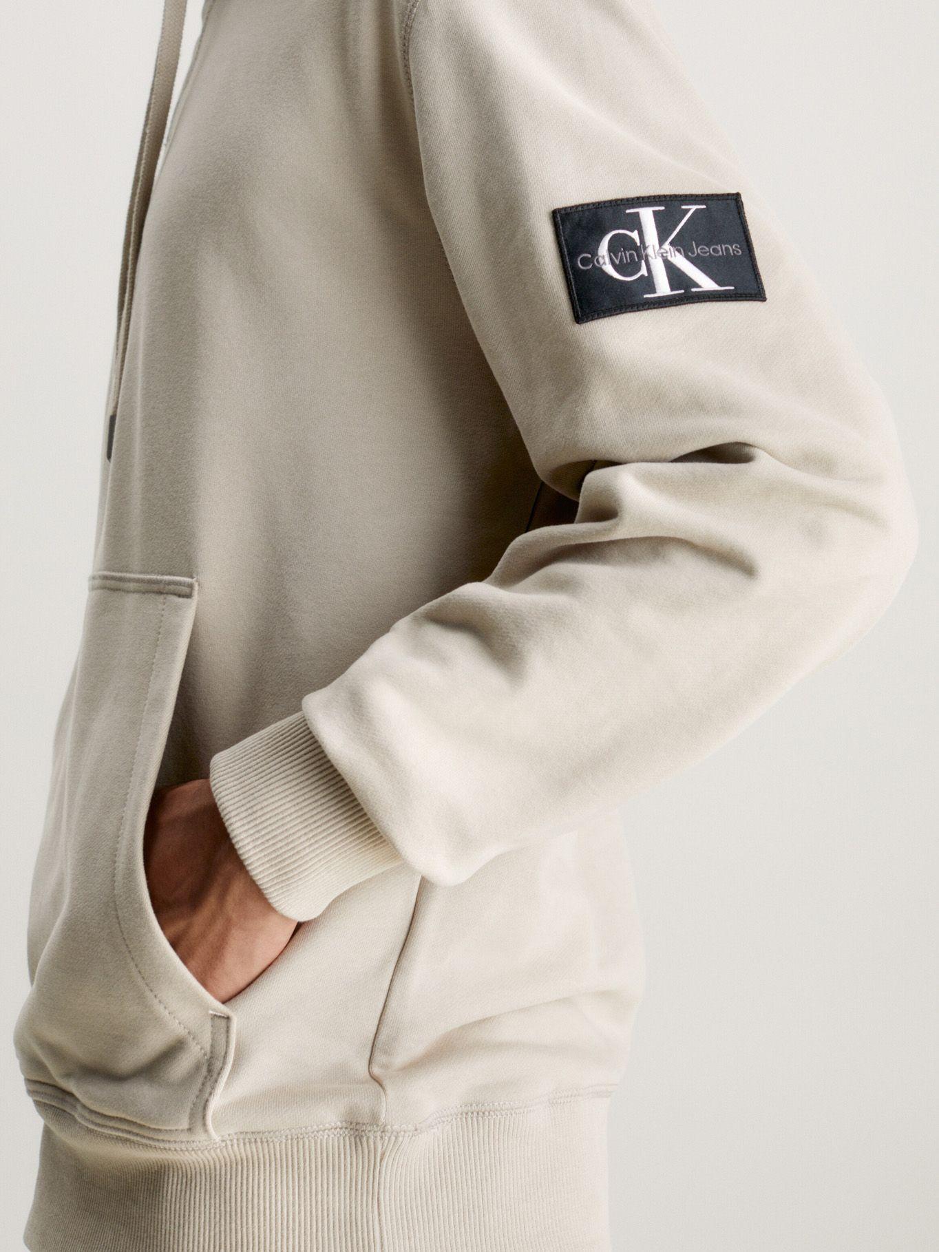 Polerón con Gorro Badge Beige Calvin Klein-3