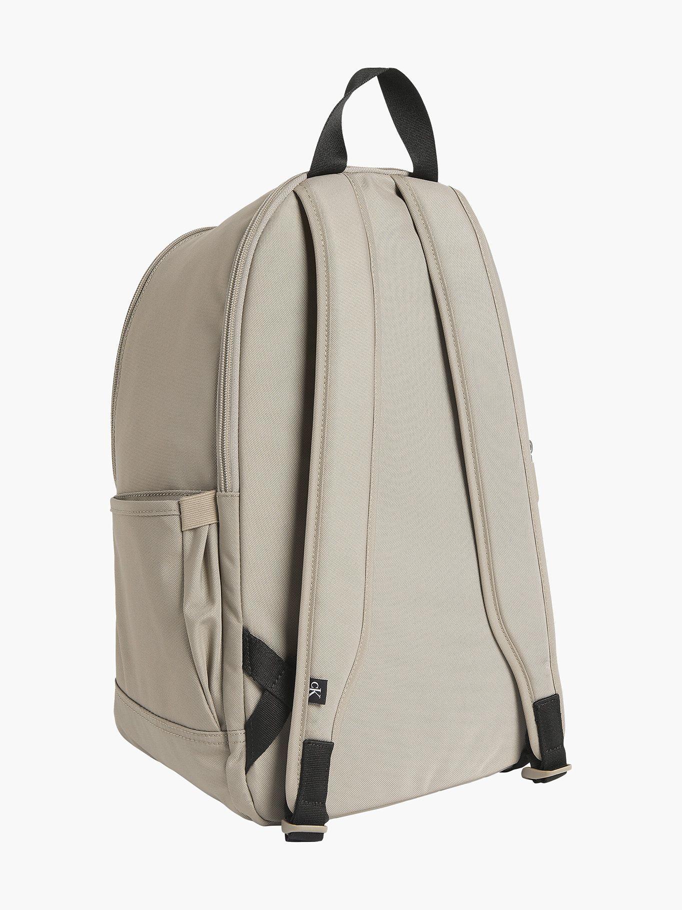 Mochila Sport Essential Mir Crema Calvin Klein-1