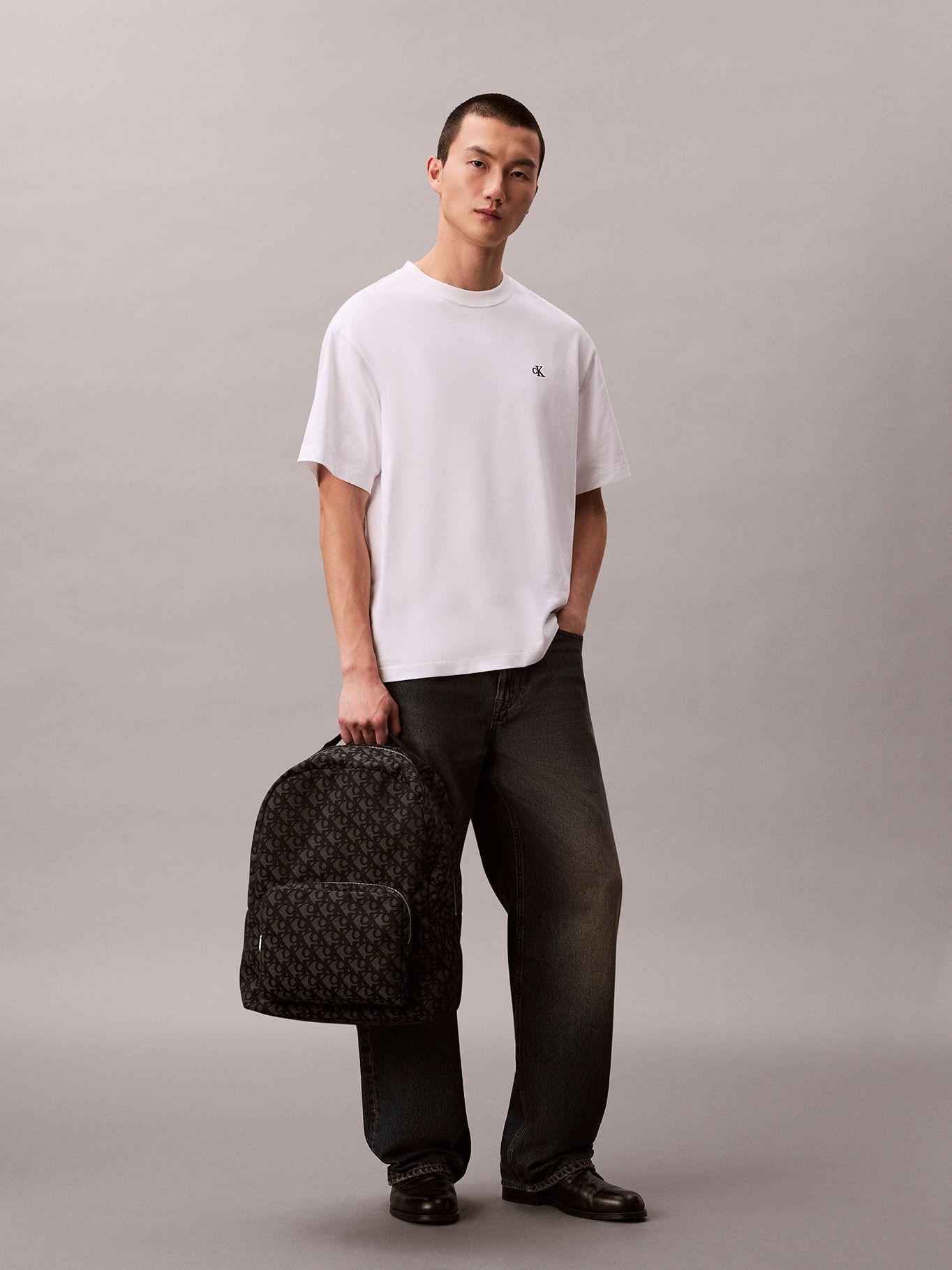 Mochila Redonda Jacquard Gris Calvin Klein-3