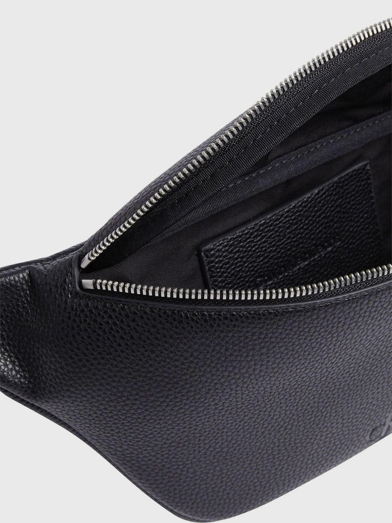 Banano Over Webbing Negro Calvin Klein-2