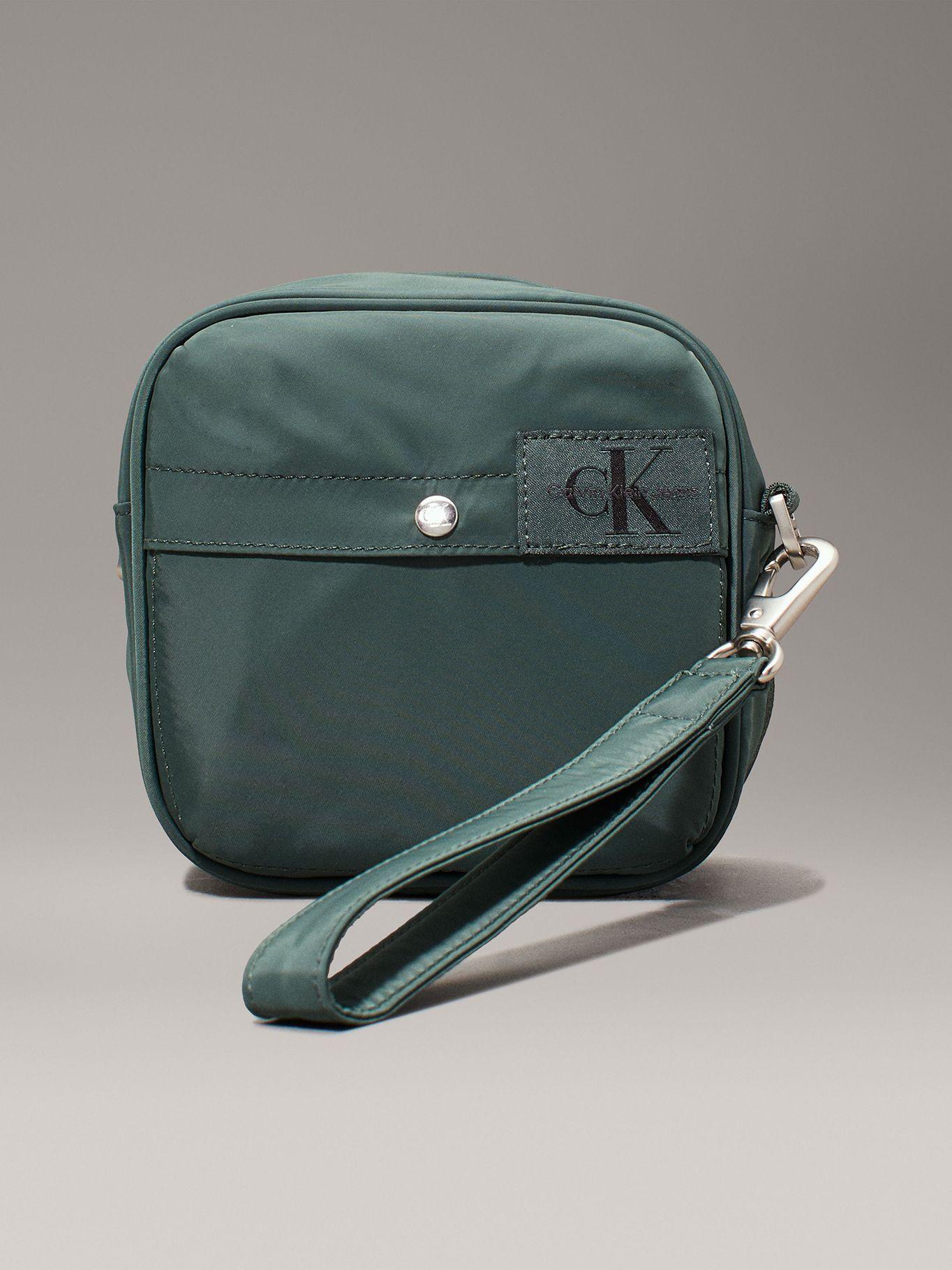 Banano Plegable Messenger Sling30 Verde Calvin Klein-3