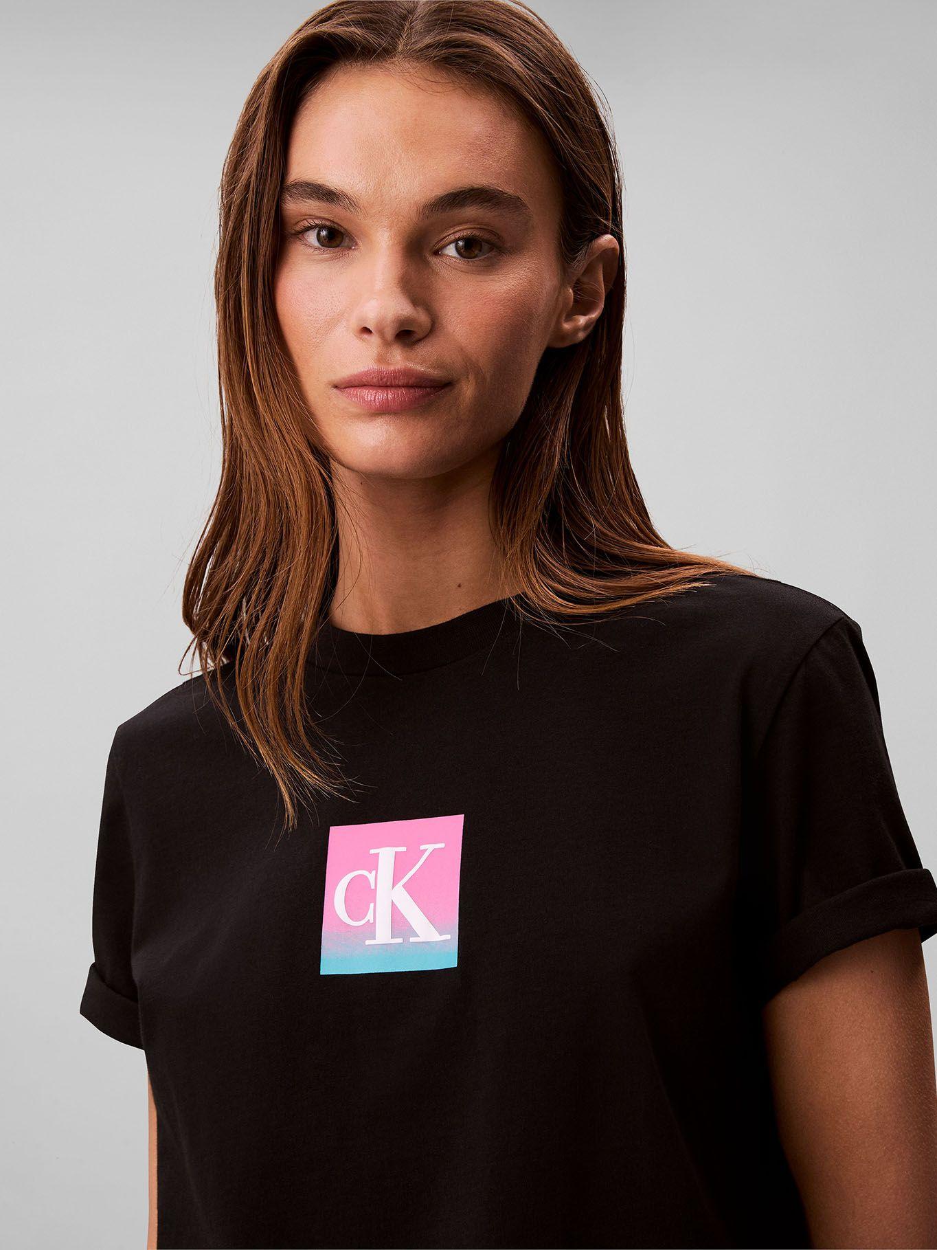 Polera con Logo Estampado Tipo Boxed Negro Calvin Klein-4