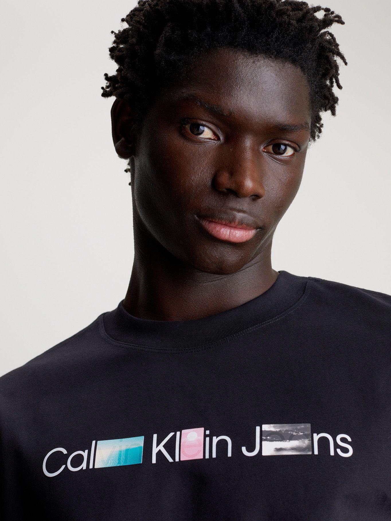 Polera Photoprint Institutional Negro Calvin Klein-3