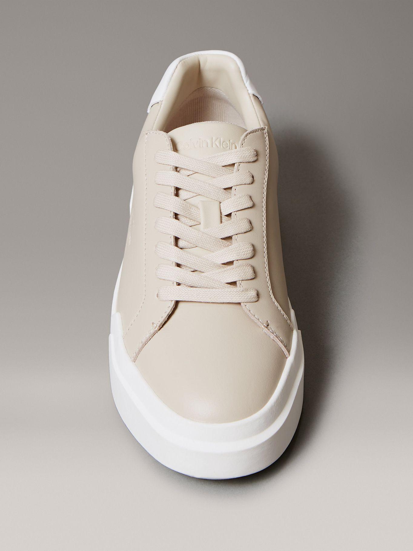 Zapatillas Chunky de Cuero Beige Calvin Klein Mujer-2