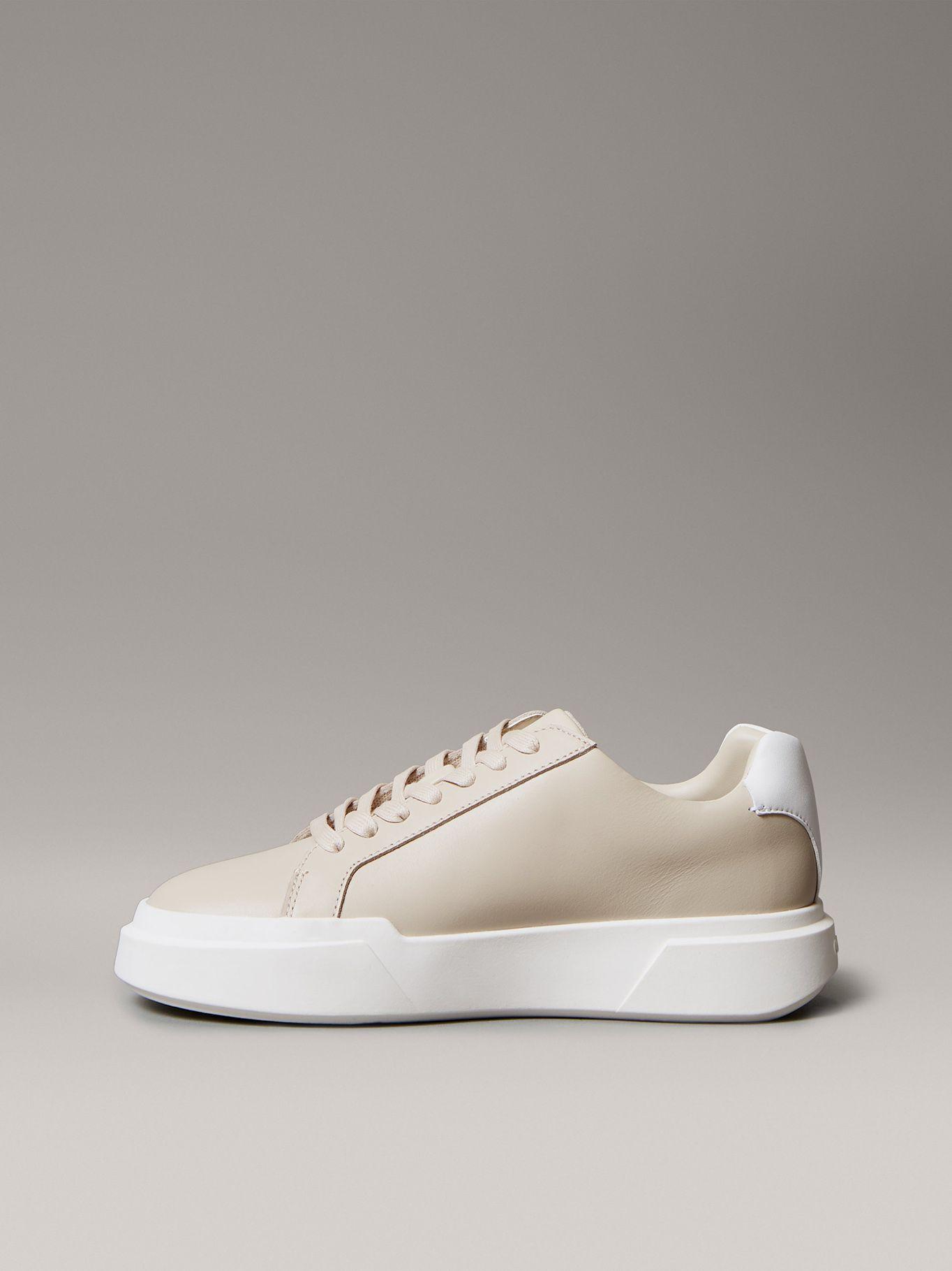 Zapatillas Chunky de Cuero Beige Calvin Klein Mujer-5