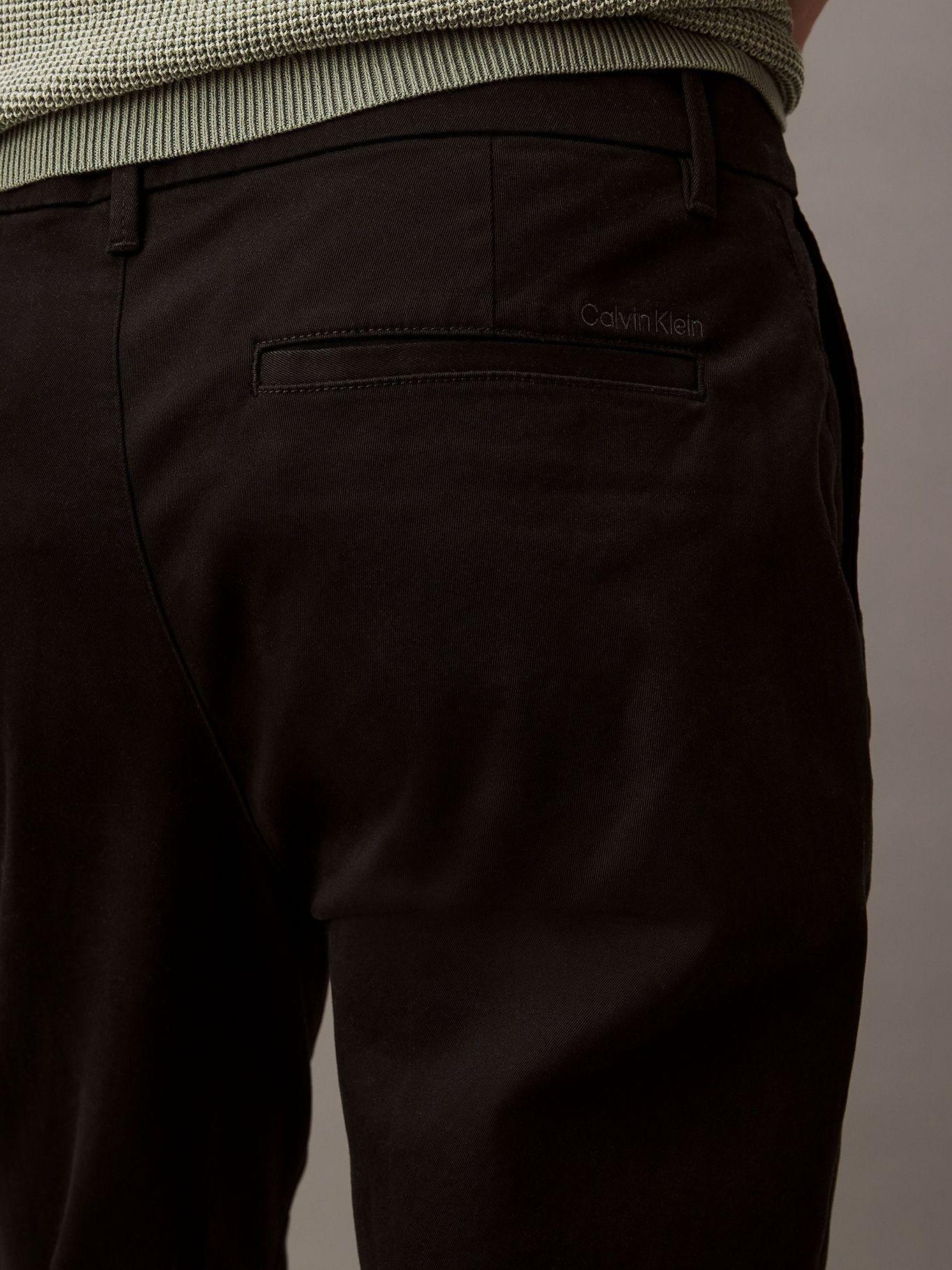 Pantalón Chino de Corte Slim Negro Calvin Klein-2