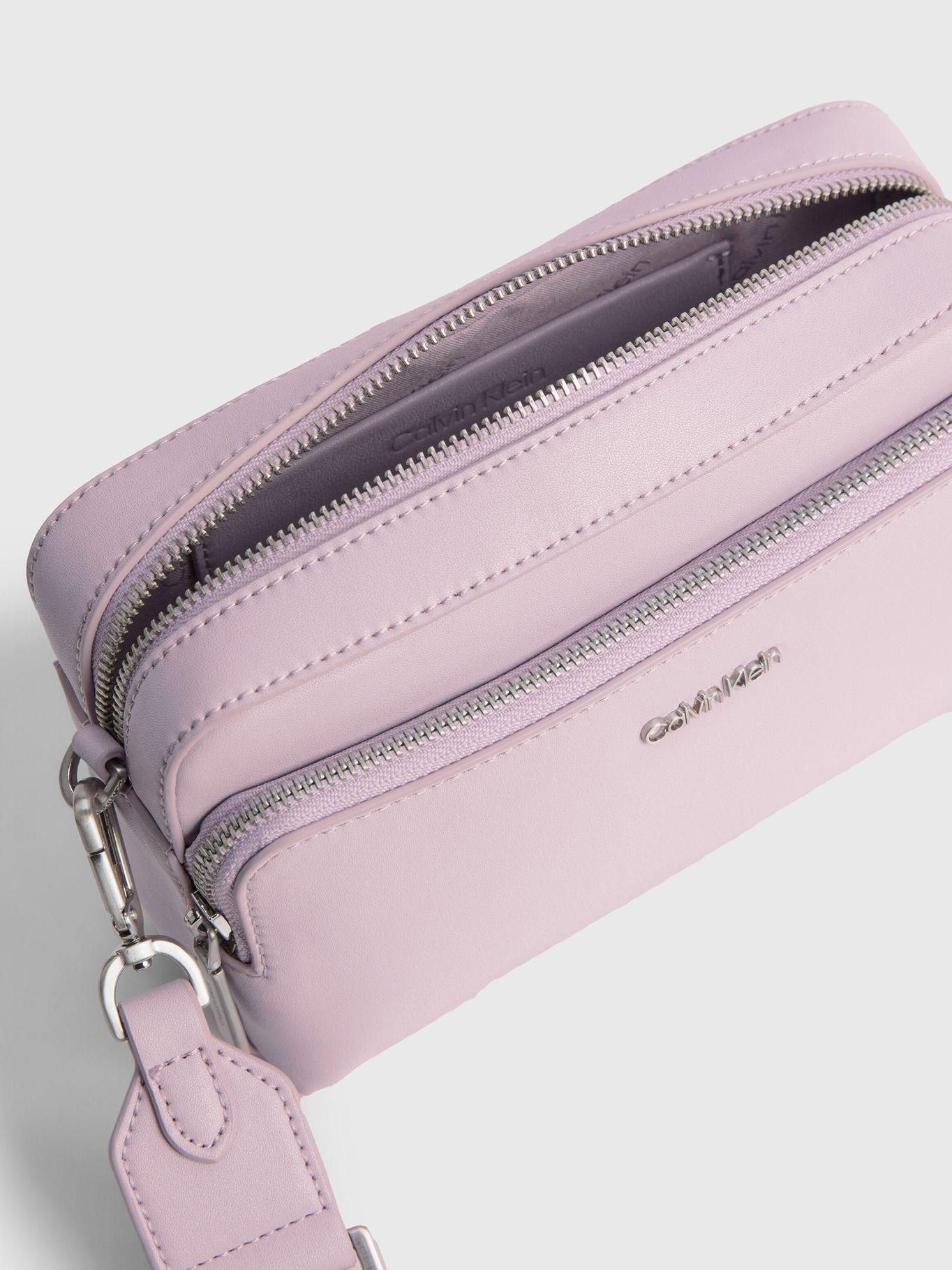 Bandolera Must Camera Grande Morado Calvin Klein-2