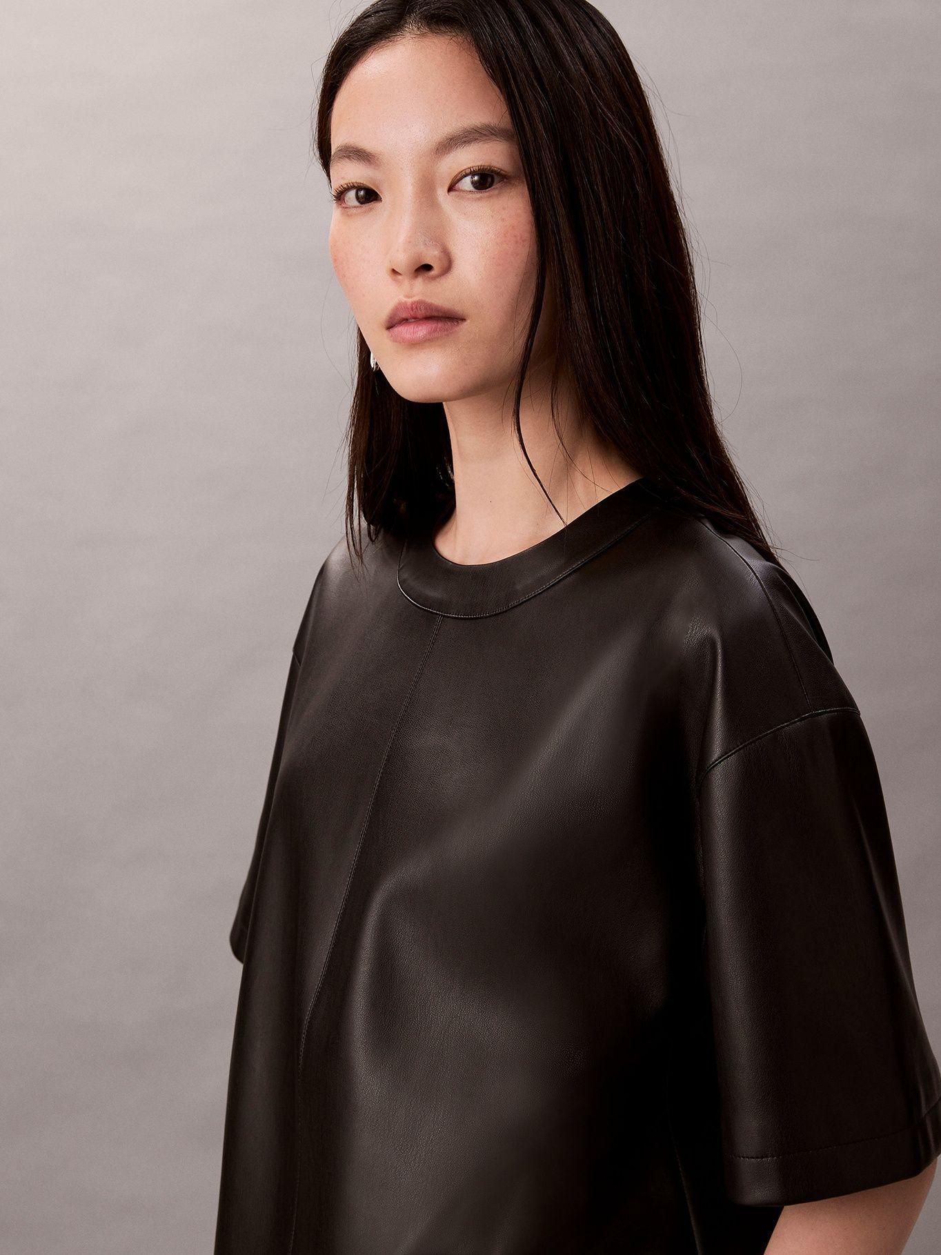 Polera con Efecto Cuero Negro Calvin Klein-3