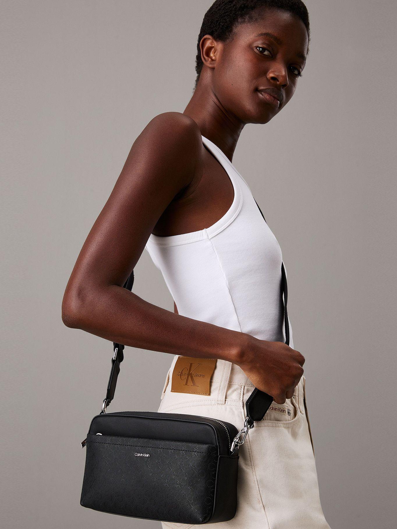 Bandolera Ck Must Negro BEH Calvin Klein-5