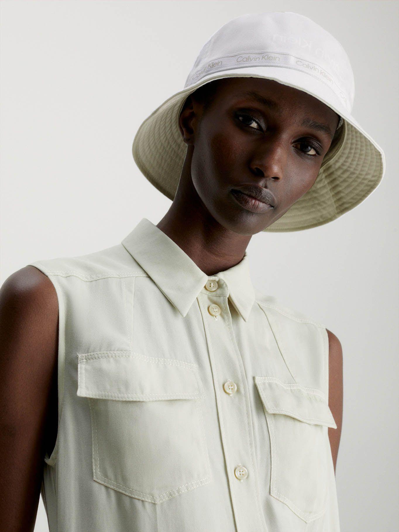 Gorro de pescador de algodón orgánico Blanco Calvin Klein K60K610519-YAF-1
