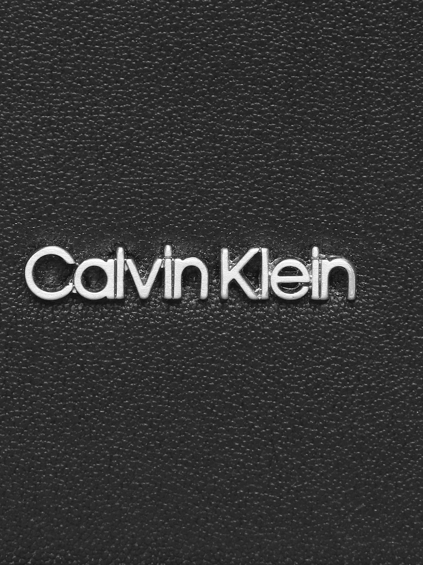 Mochila EU Must Campus Negro Calvin Klein-3