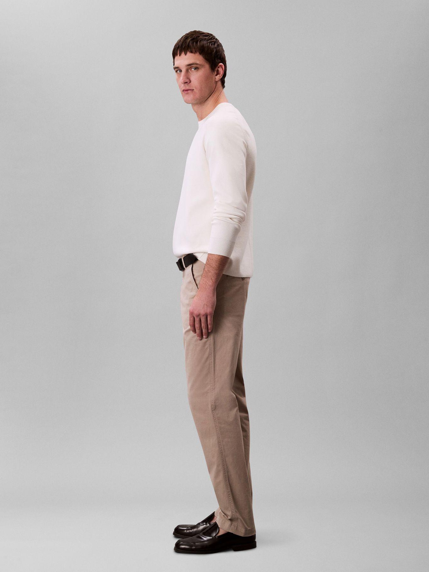Pantalón Chino Slim de Signature Beige Calvin Klein-2