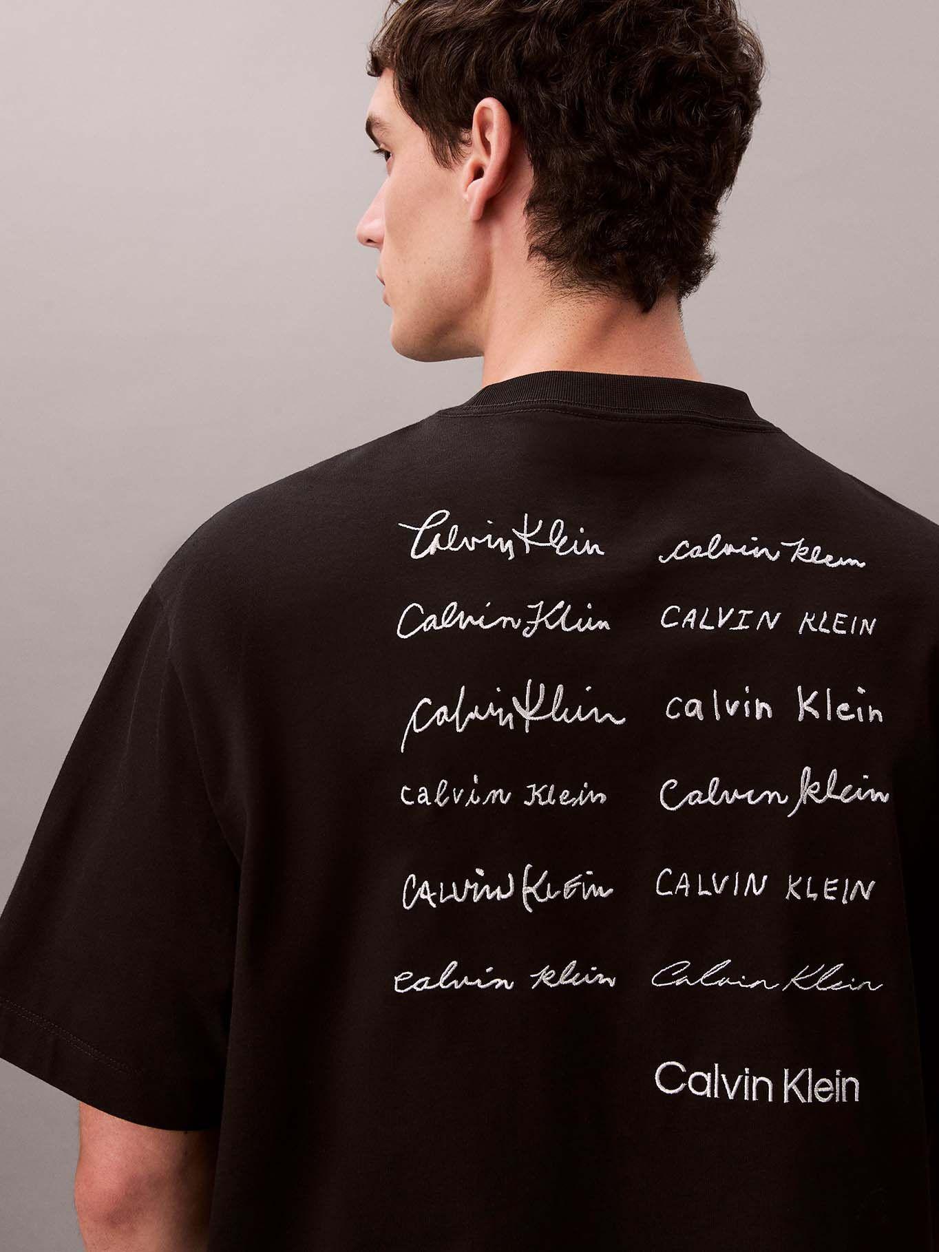 Polera de Estampado Gráfico Negro Calvin Klein-4