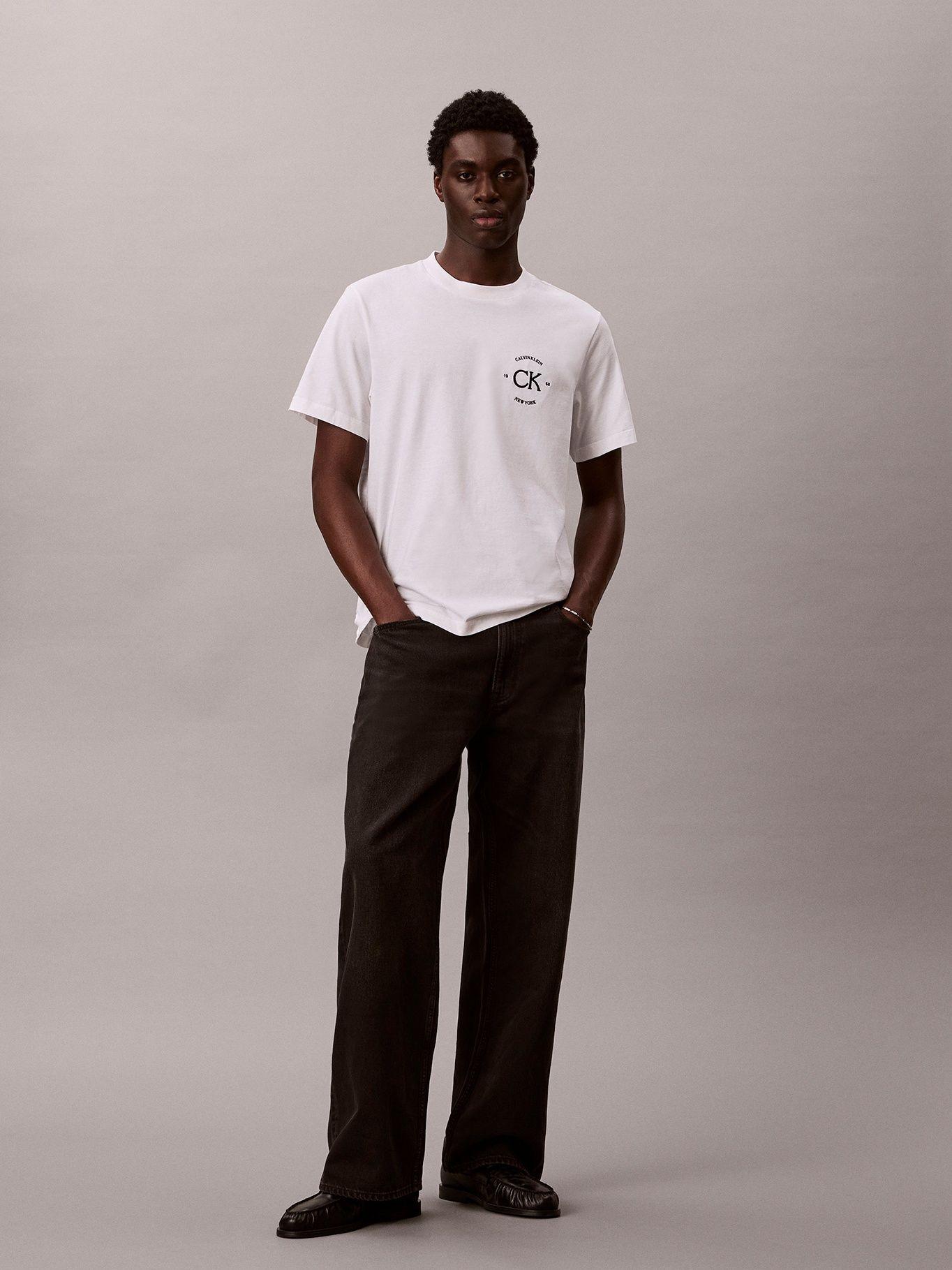 Polera con Estampado Gráfico Blanco Calvin Klein-1