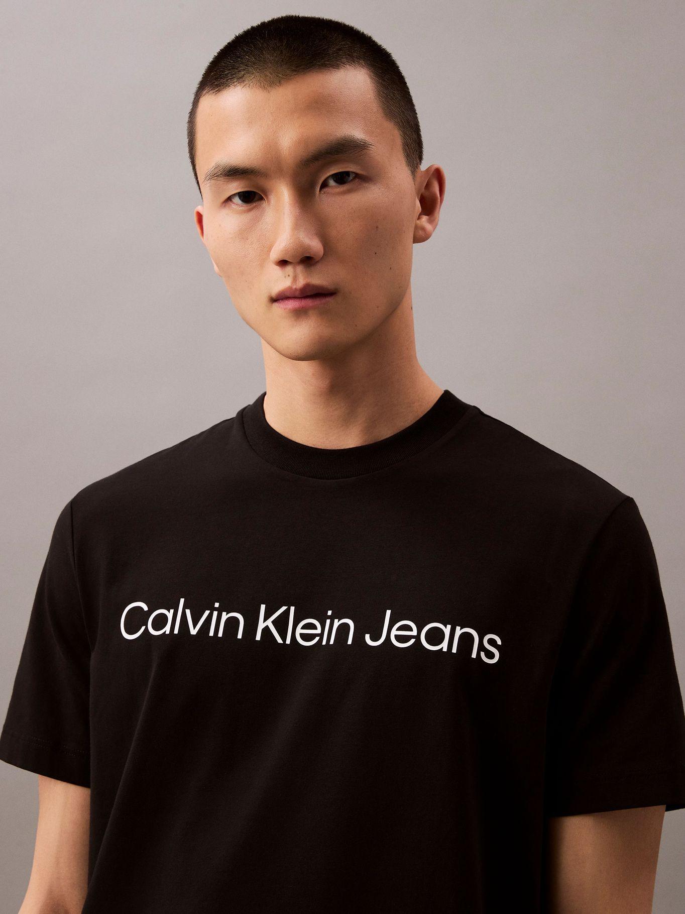 Polera Regular con Logotipo Negro Calvin Klein-3