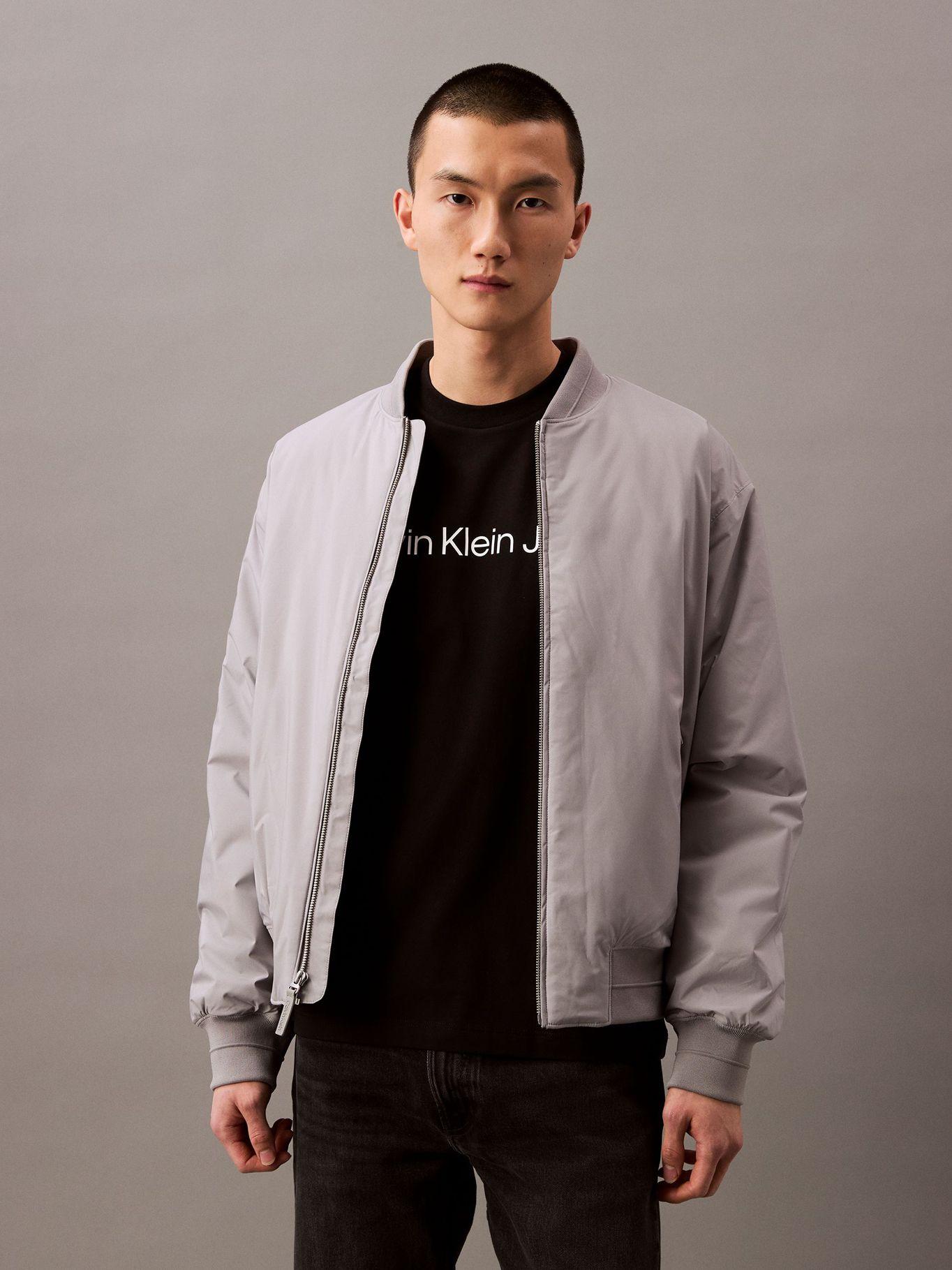 Polera Regular con Logotipo Negro Calvin Klein-4