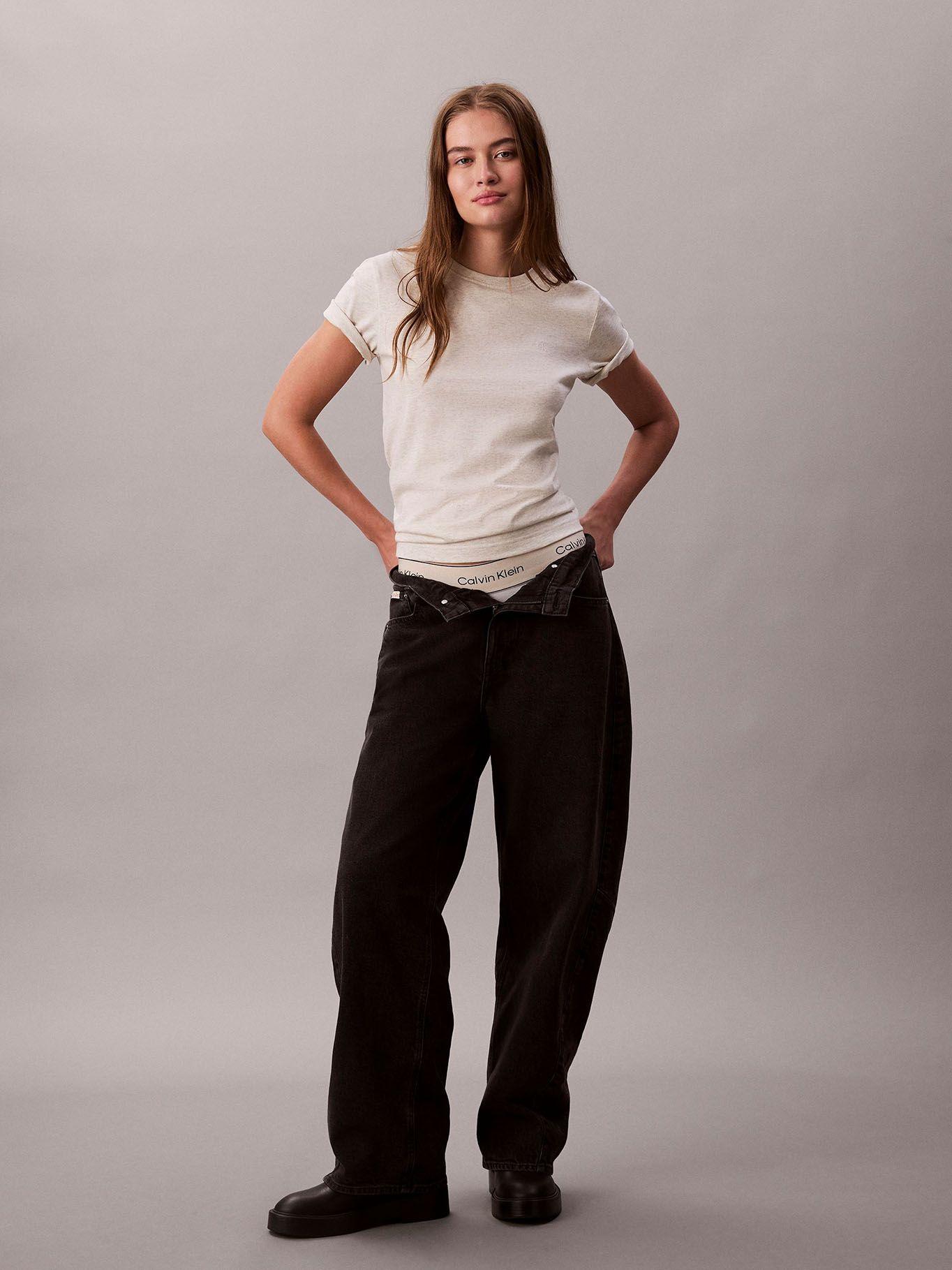 Polera Algodón y Logo de Archivo Beige Calvin Klein-1