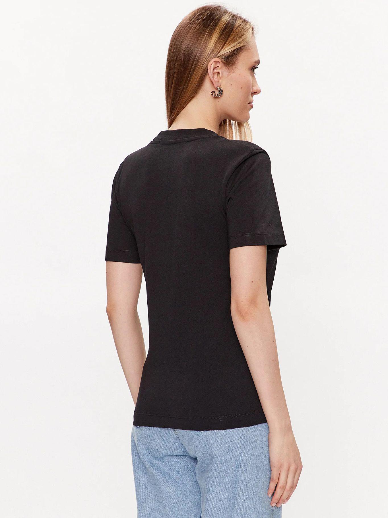 Polera Monologo Slim V-Neck Negro-2