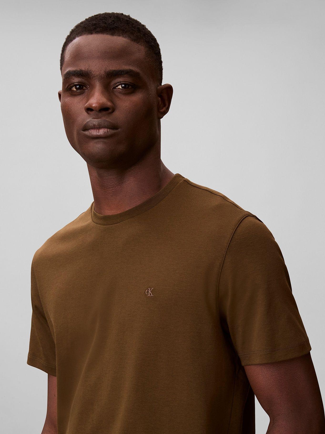 Polera Algodón Supima Logo Bordado Cafe Calvin Klein-4