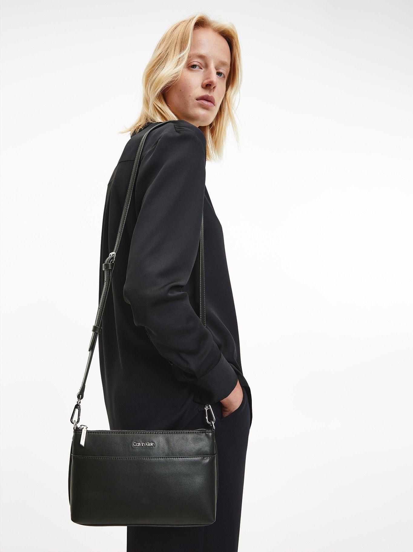 Cartera 905 Crossbody Negro Calvin Klein-3