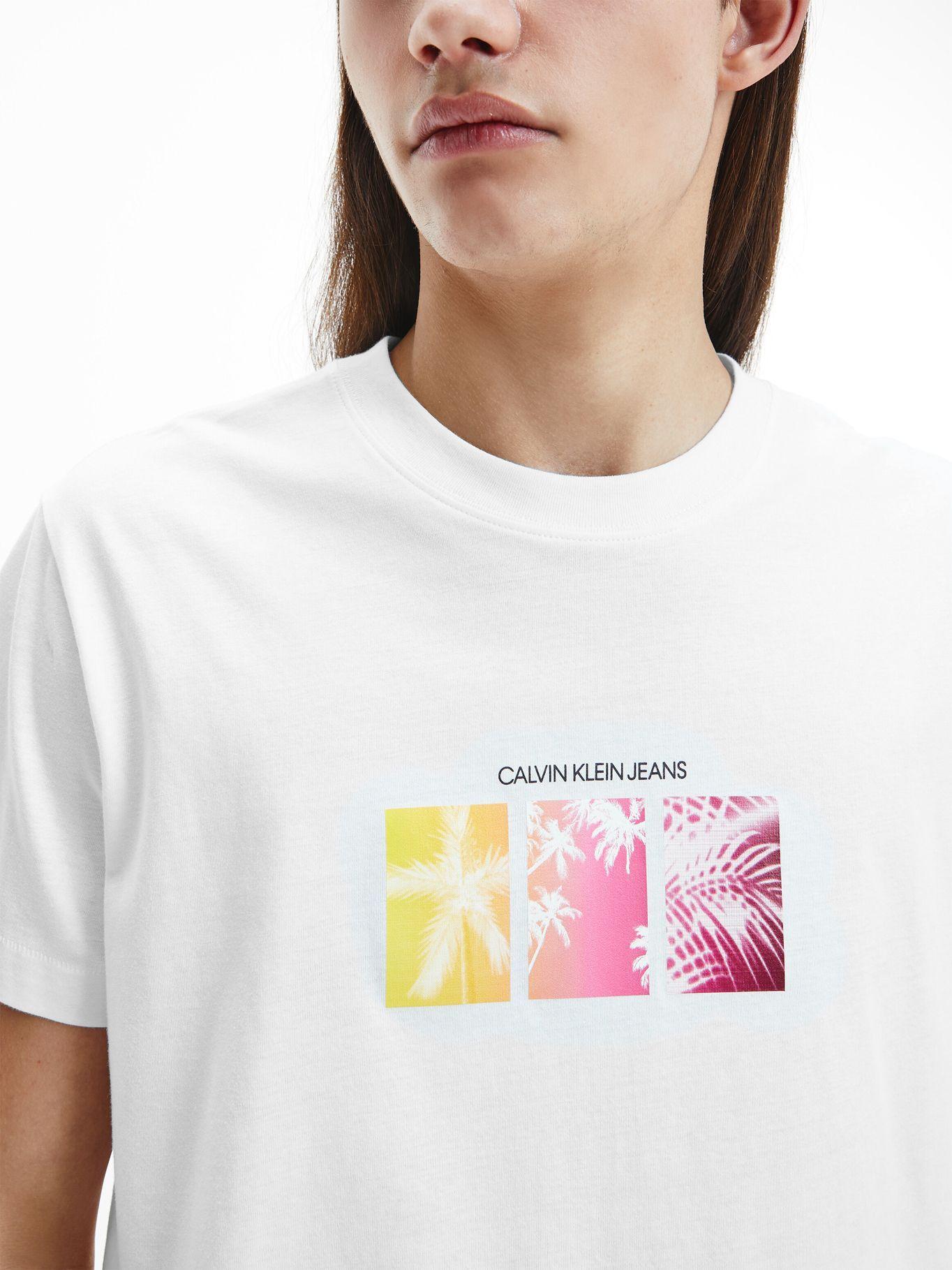 Polera Multi Palm Print Blanco Calvin Klein Hombre-2