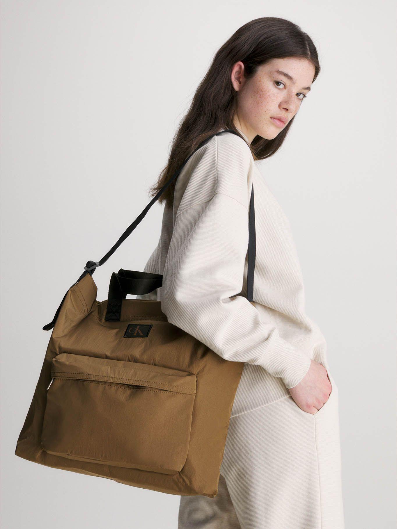 Bolso tote de nailon reciclado Café Calvin Klein-3