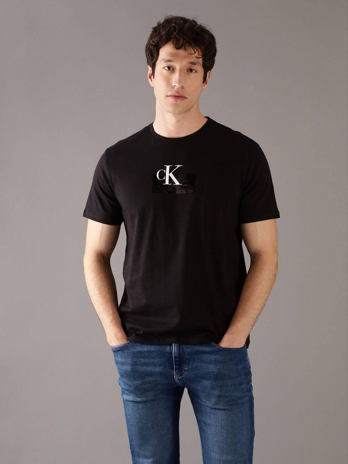 Polera Graphic Box Shine Negro Calvin Klein-0
