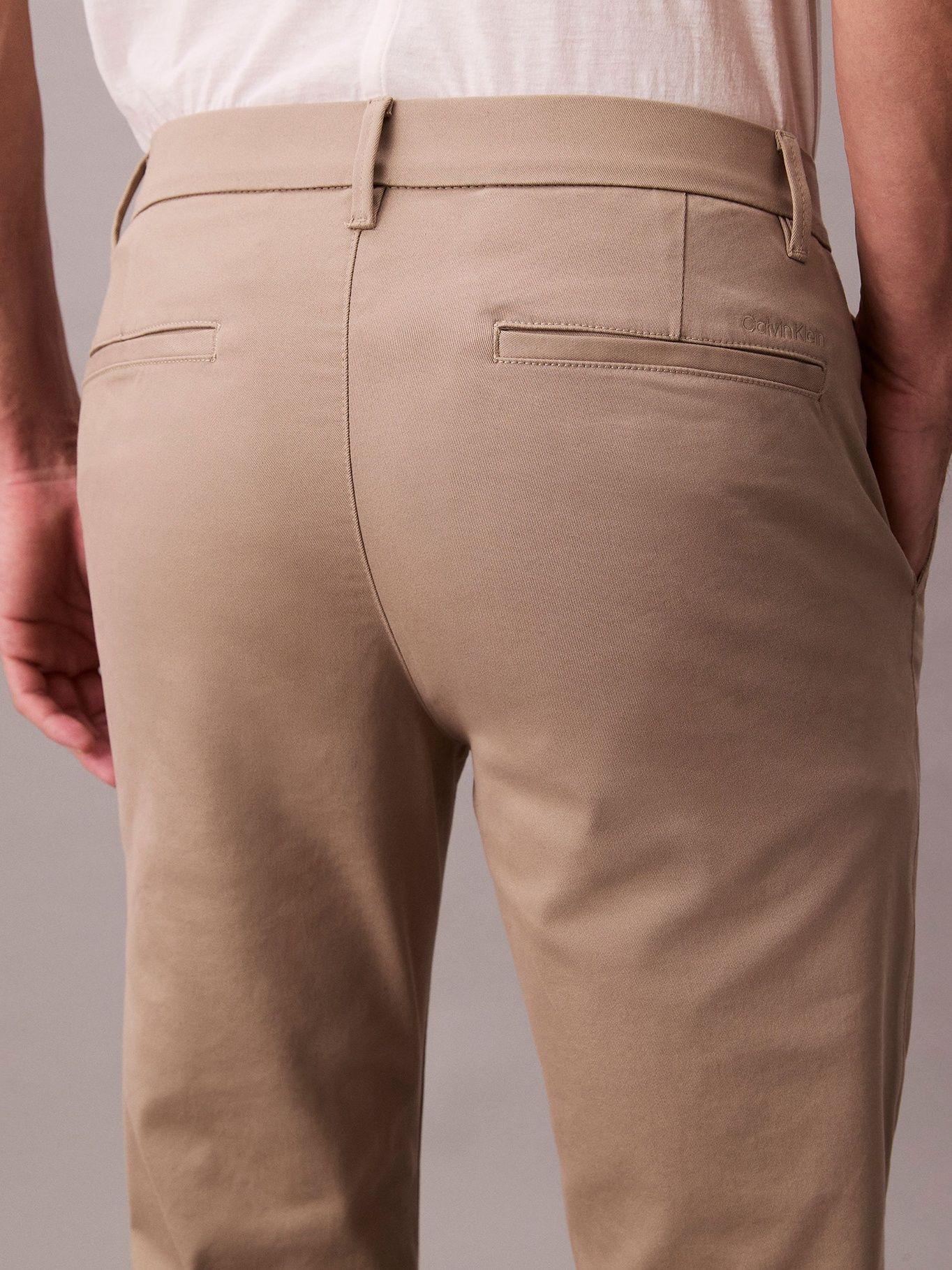 Pantalón Chino de Corte Slim Beige Calvin Klein-3