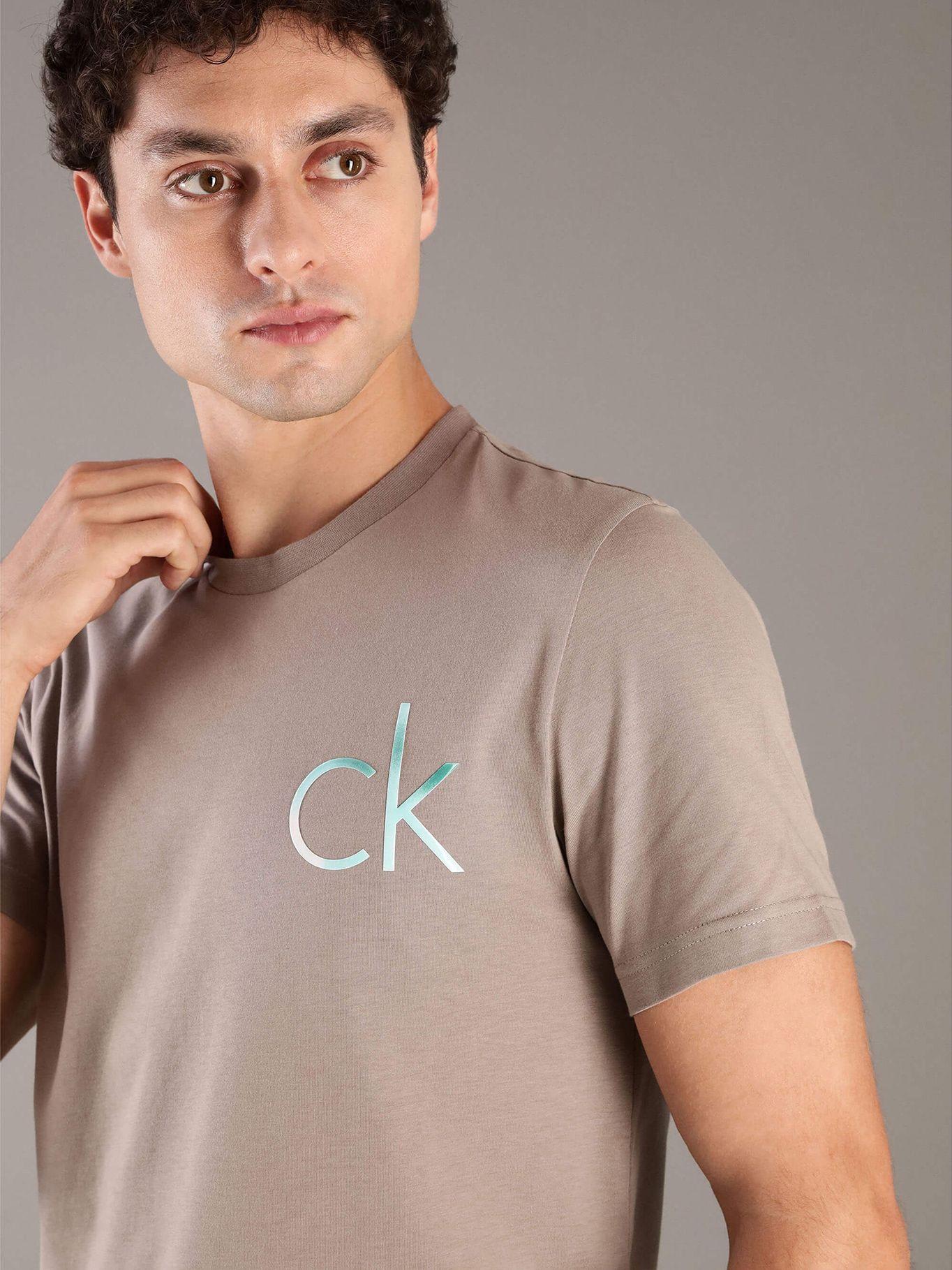 Polera con Monograma Difuminado Beige Calvin Klein-3