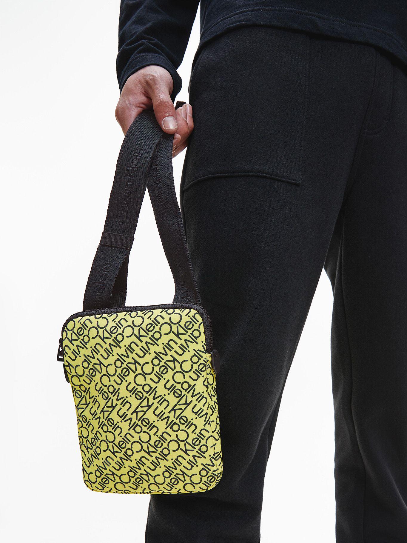 Messenger Ck Code Flatpack Amarillo Calvin Klein-3