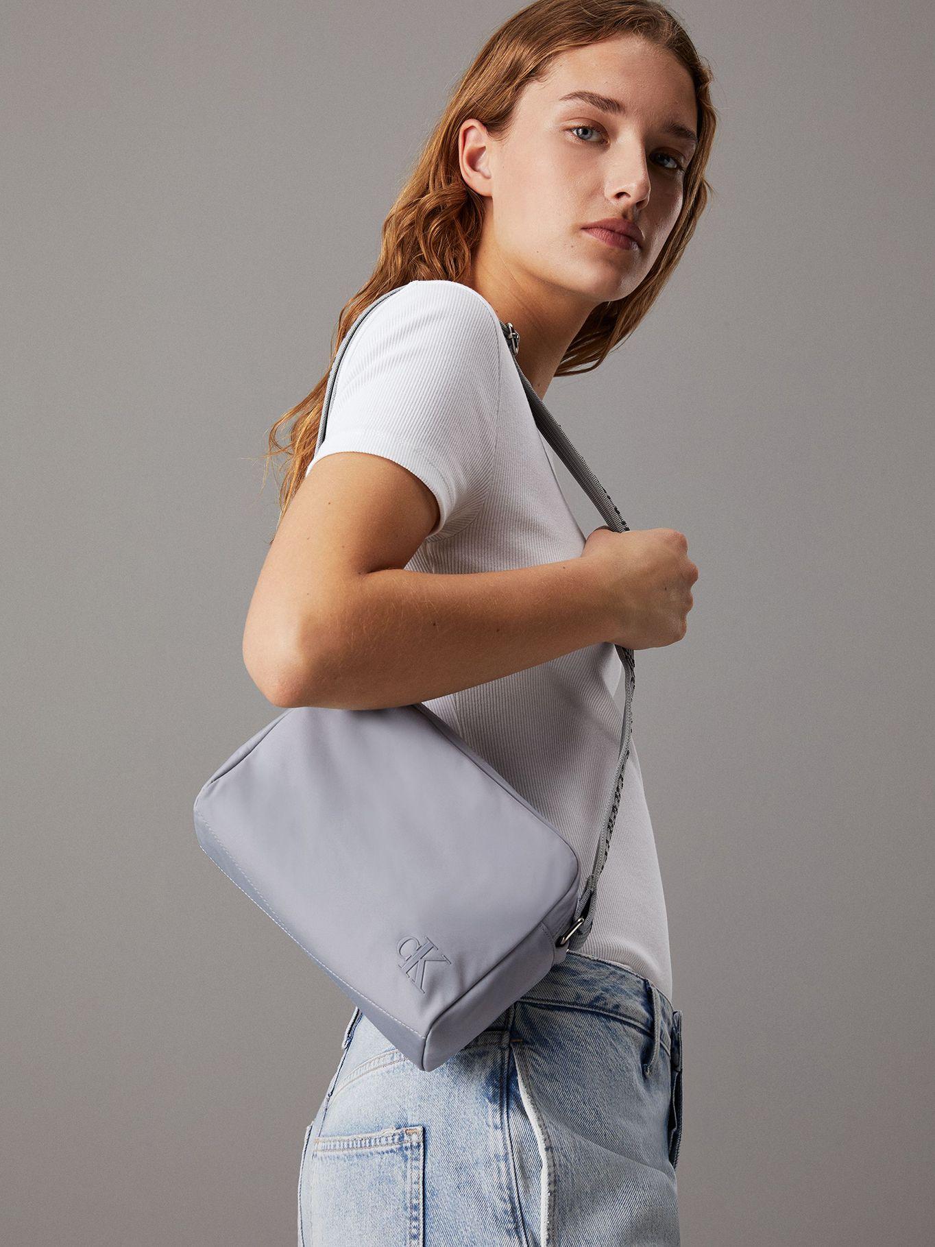 Bandolera Ultralight Gris Calvin Klein-4