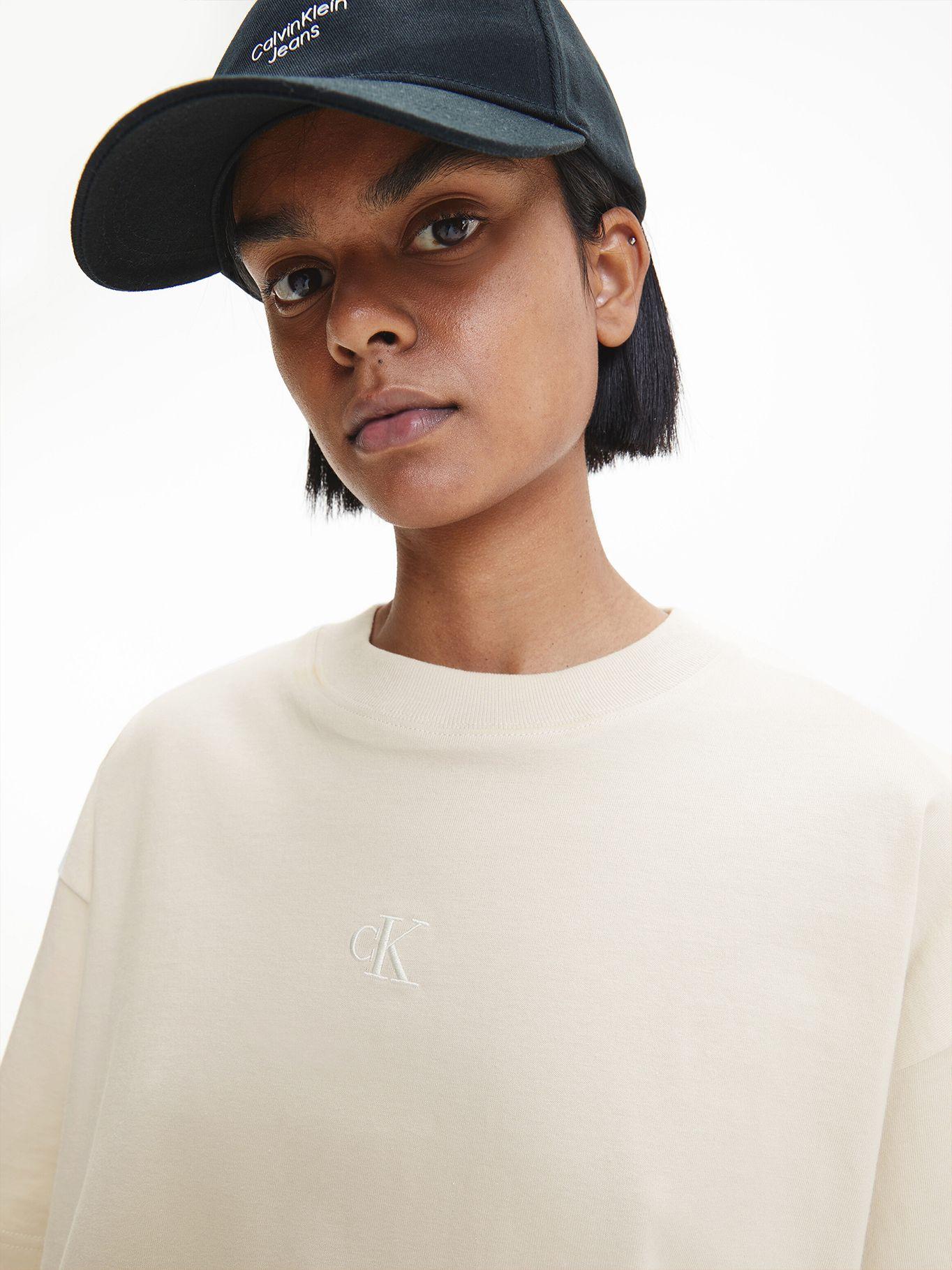 Polera Oversized Monogram Beige Calvin Klein-3