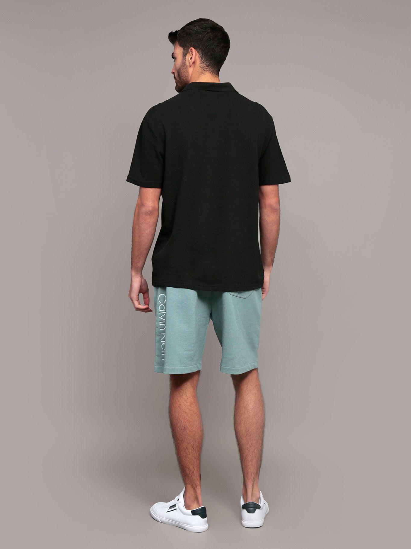 Polo crepé sin botones cuello abieto Negro Calvin Klein-2