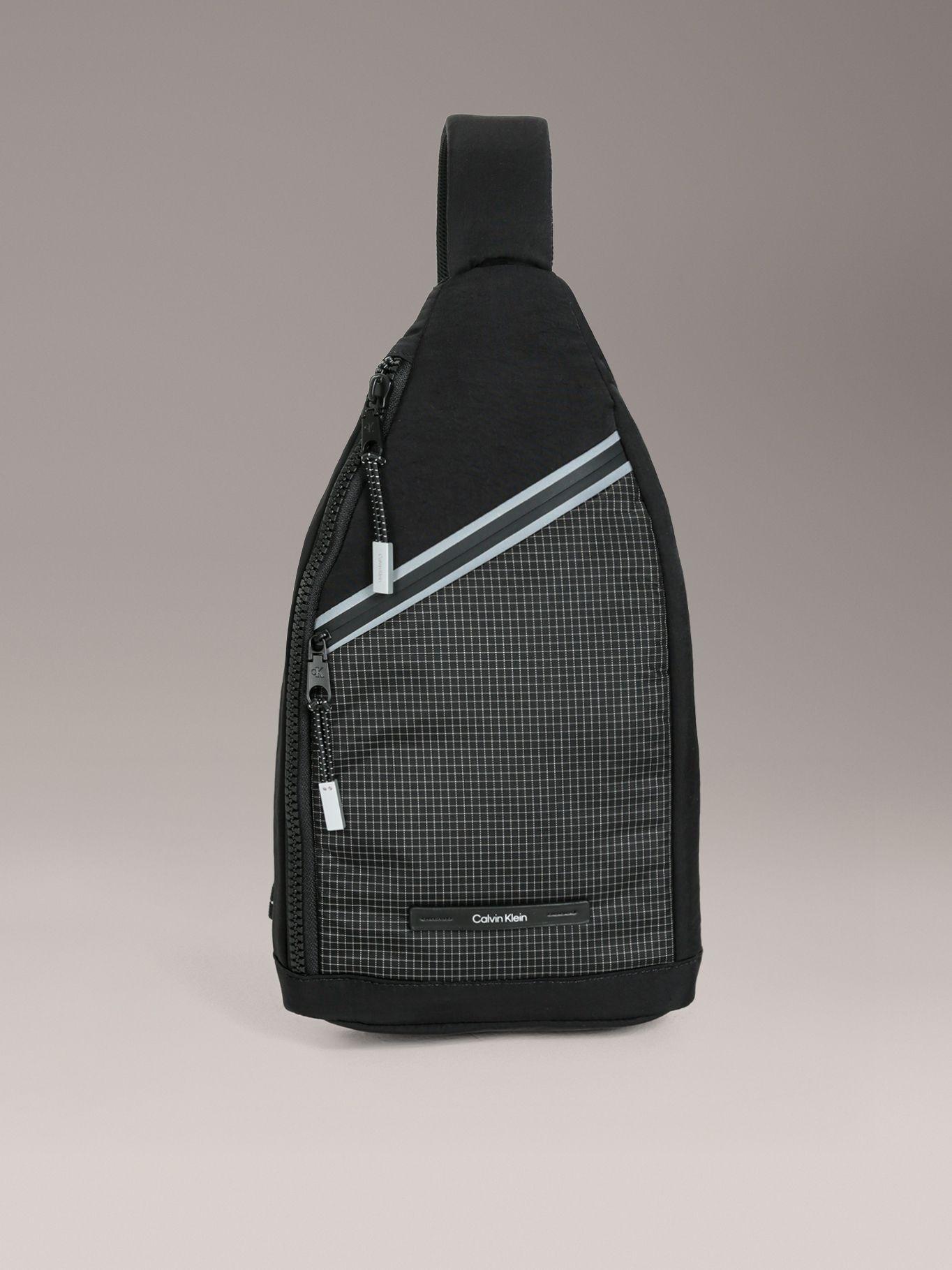 Bolso Deportivo Utility Zip Sling Negro Calvin Klein-0