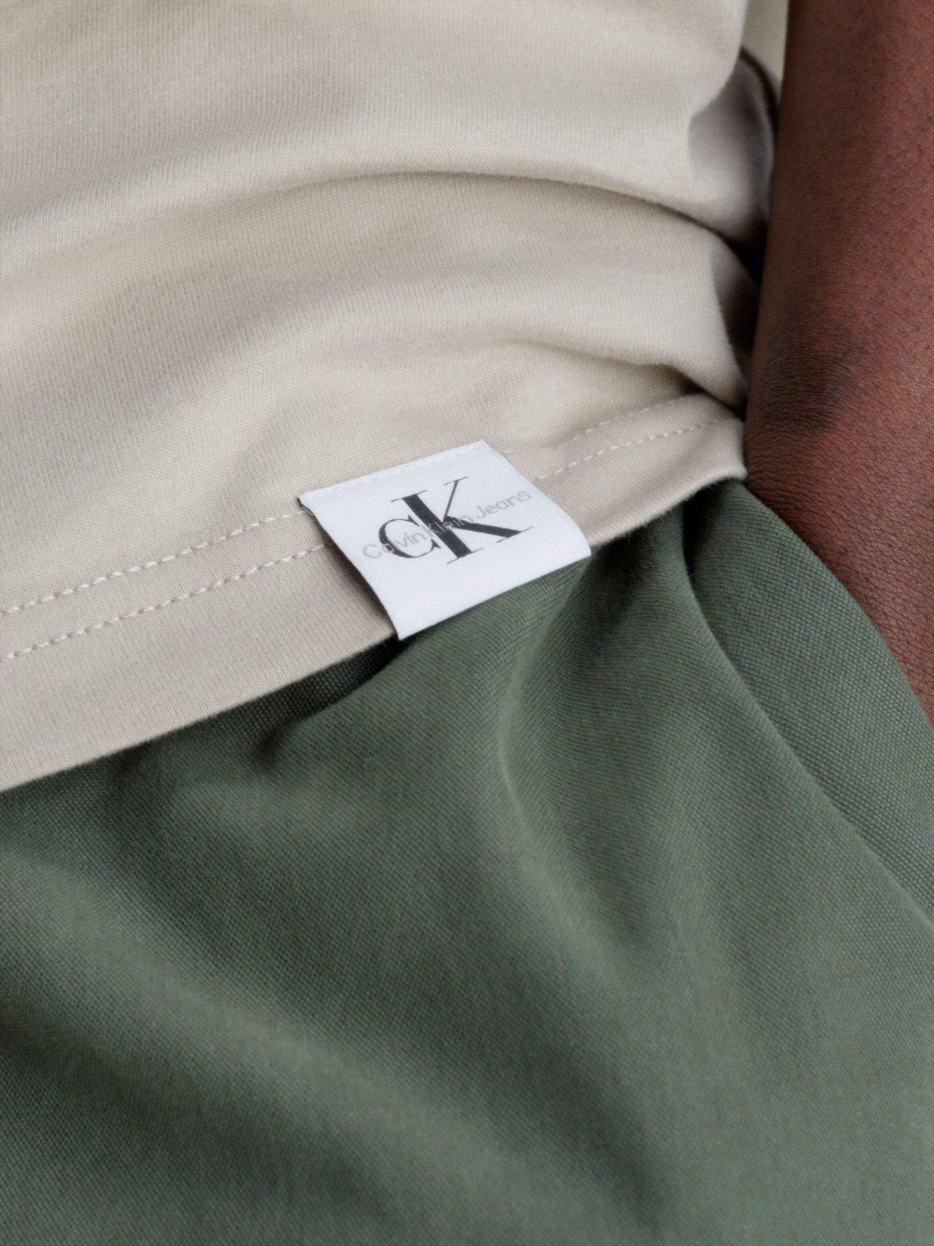 Polera Woven Tab Beige Calvin Klein-3